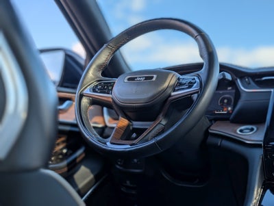 2022 Jeep Grand Cherokee Summit