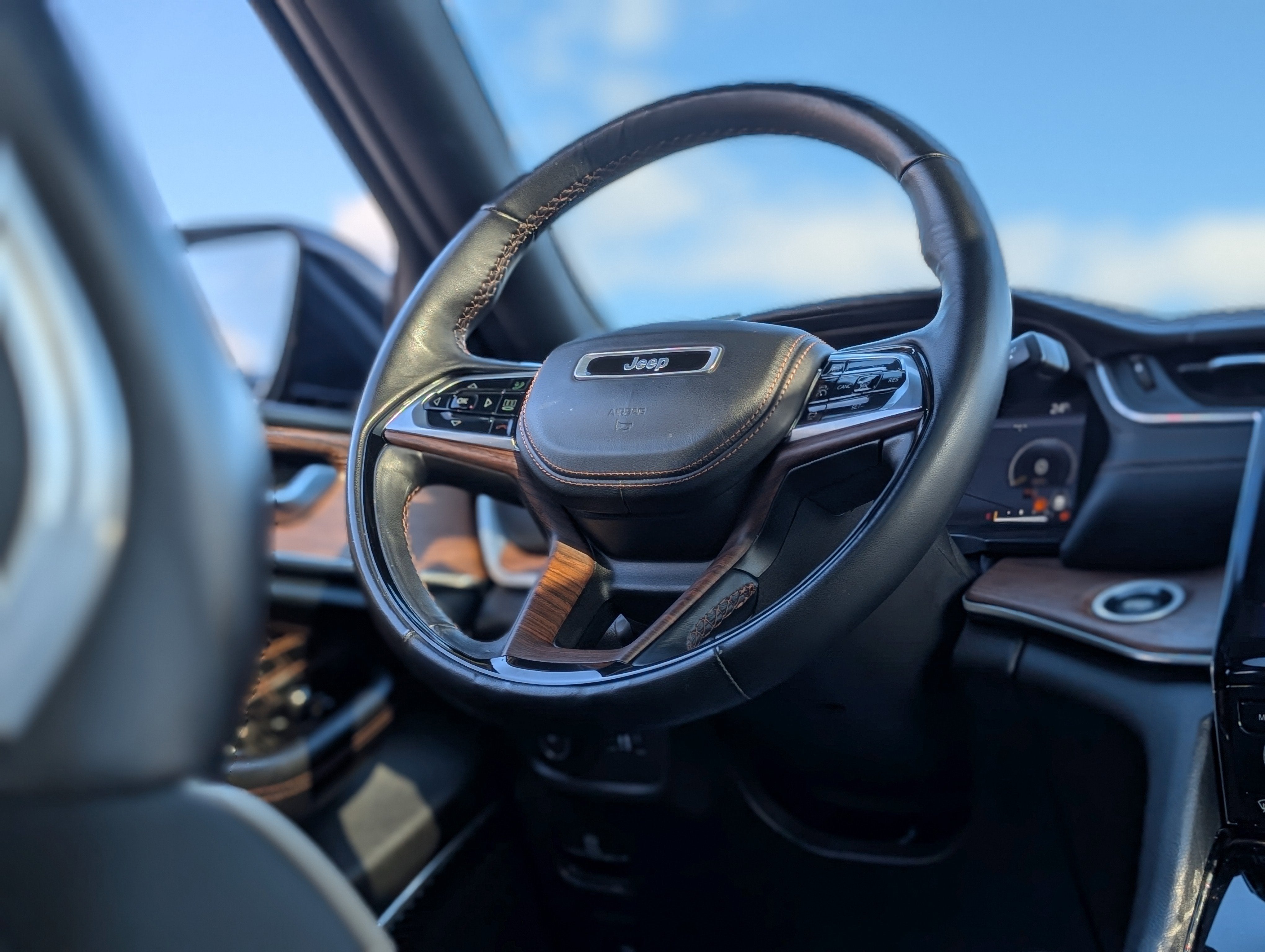 2022 Jeep Grand Cherokee Summit