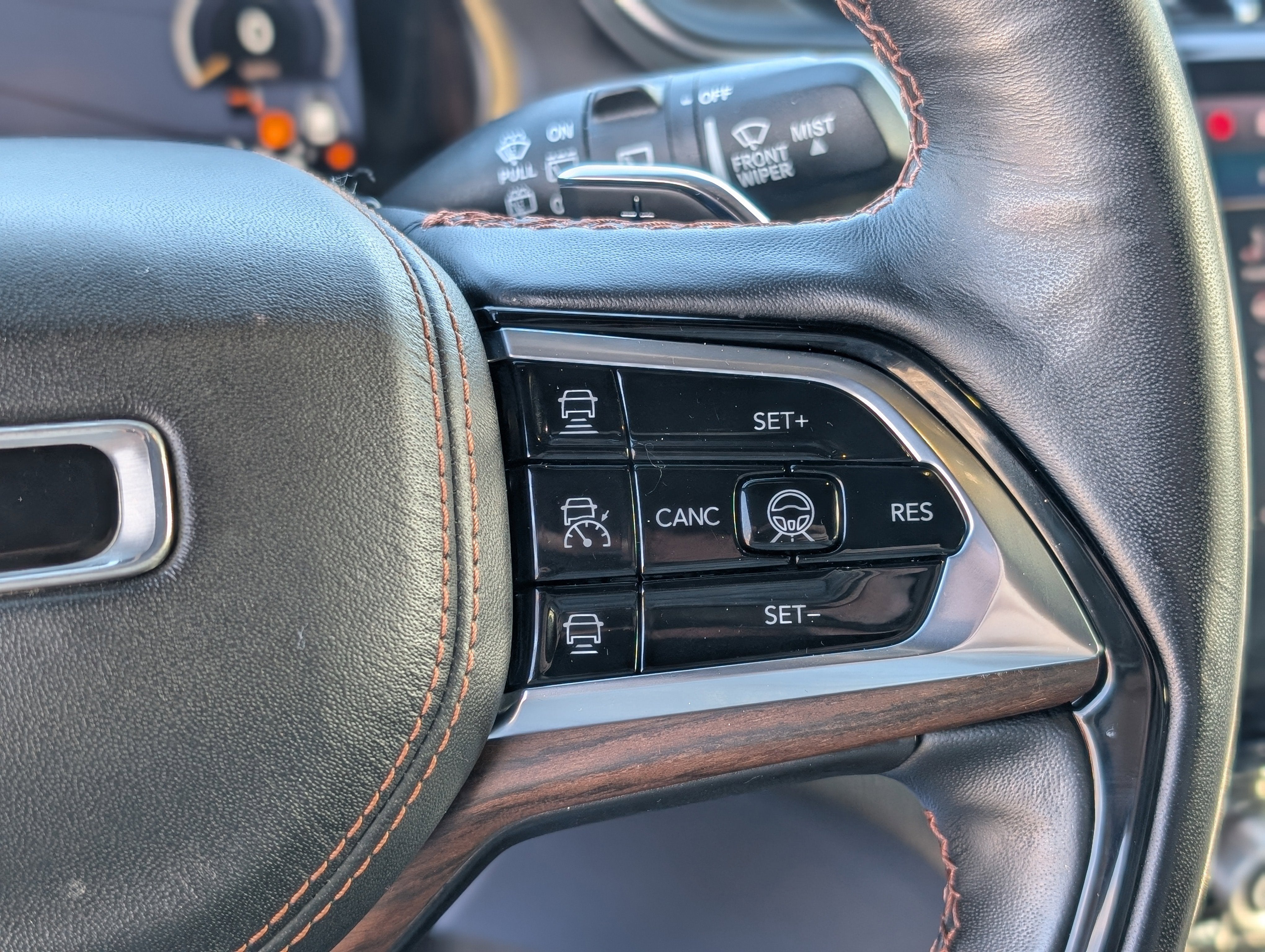 2022 Jeep Grand Cherokee Summit