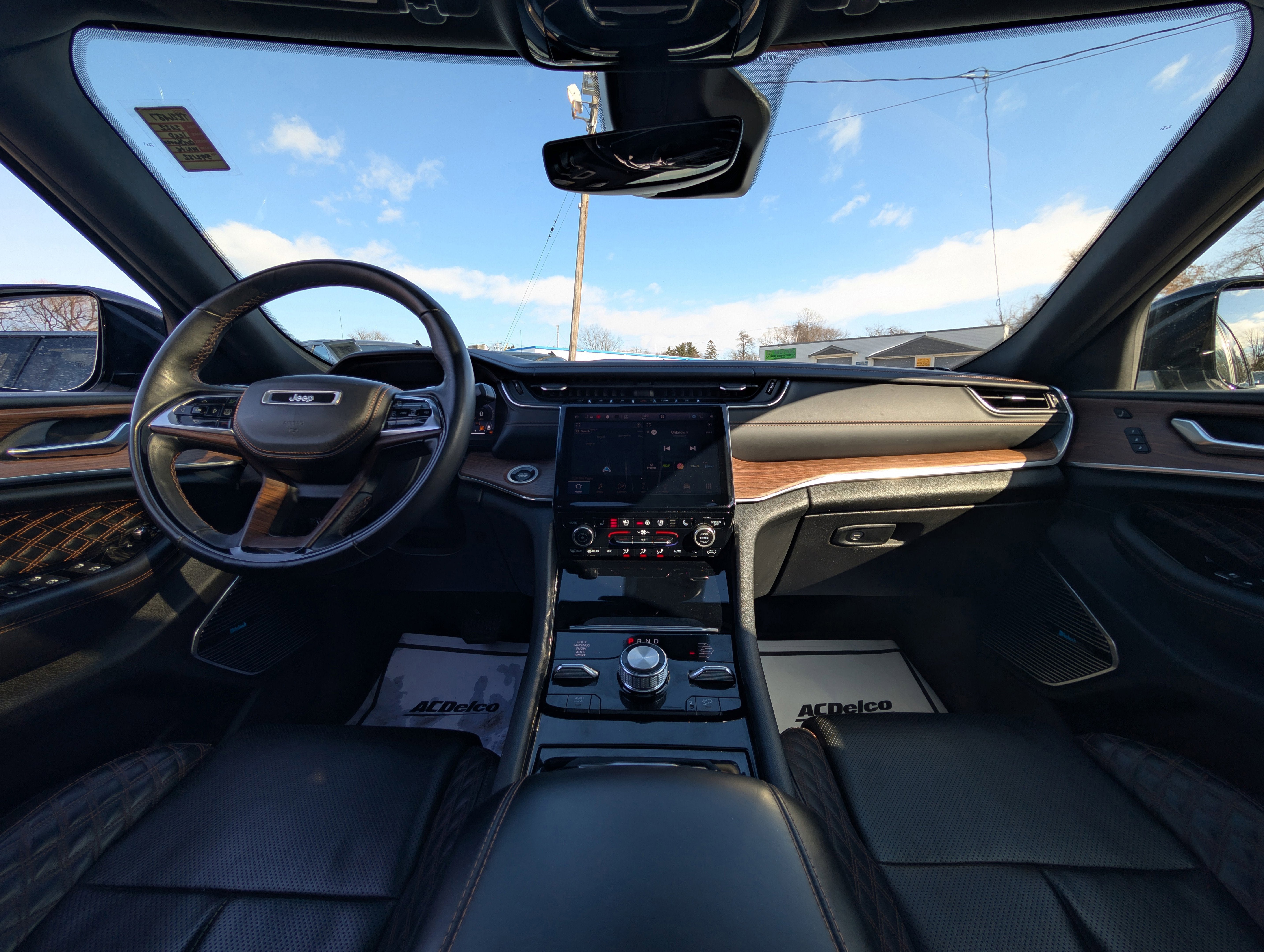 2022 Jeep Grand Cherokee Summit