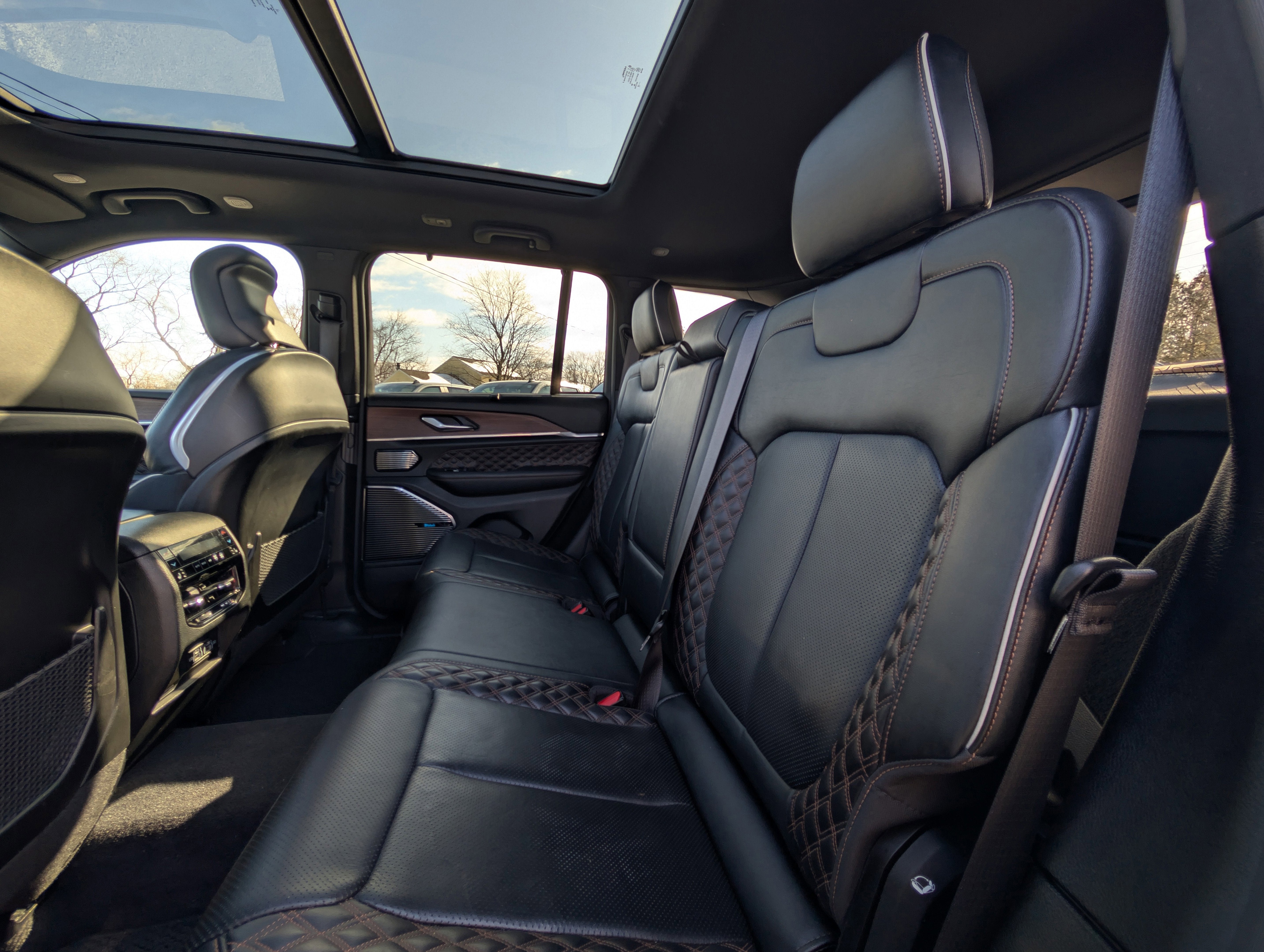 2022 Jeep Grand Cherokee Summit