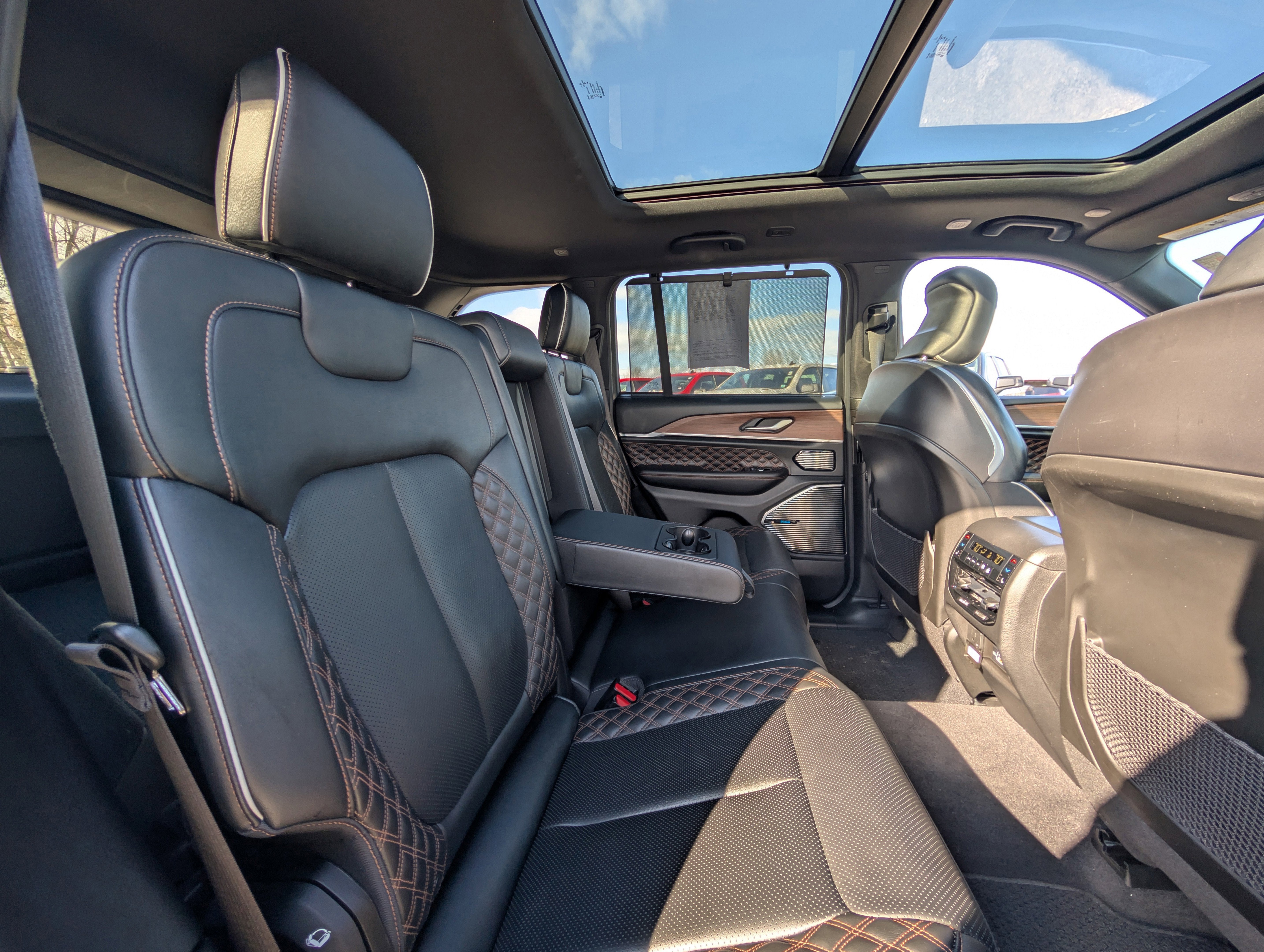 2022 Jeep Grand Cherokee Summit