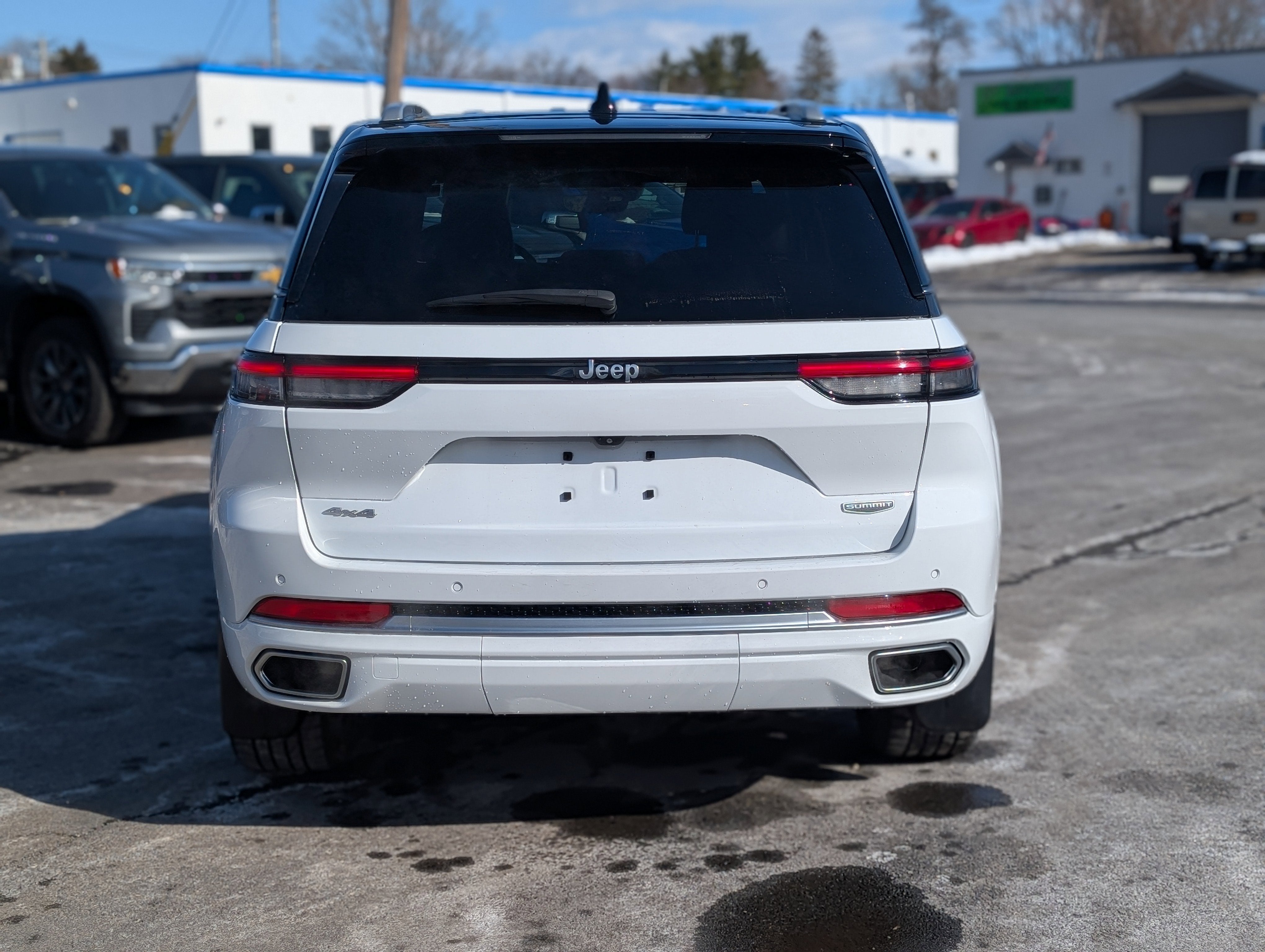 2022 Jeep Grand Cherokee Summit