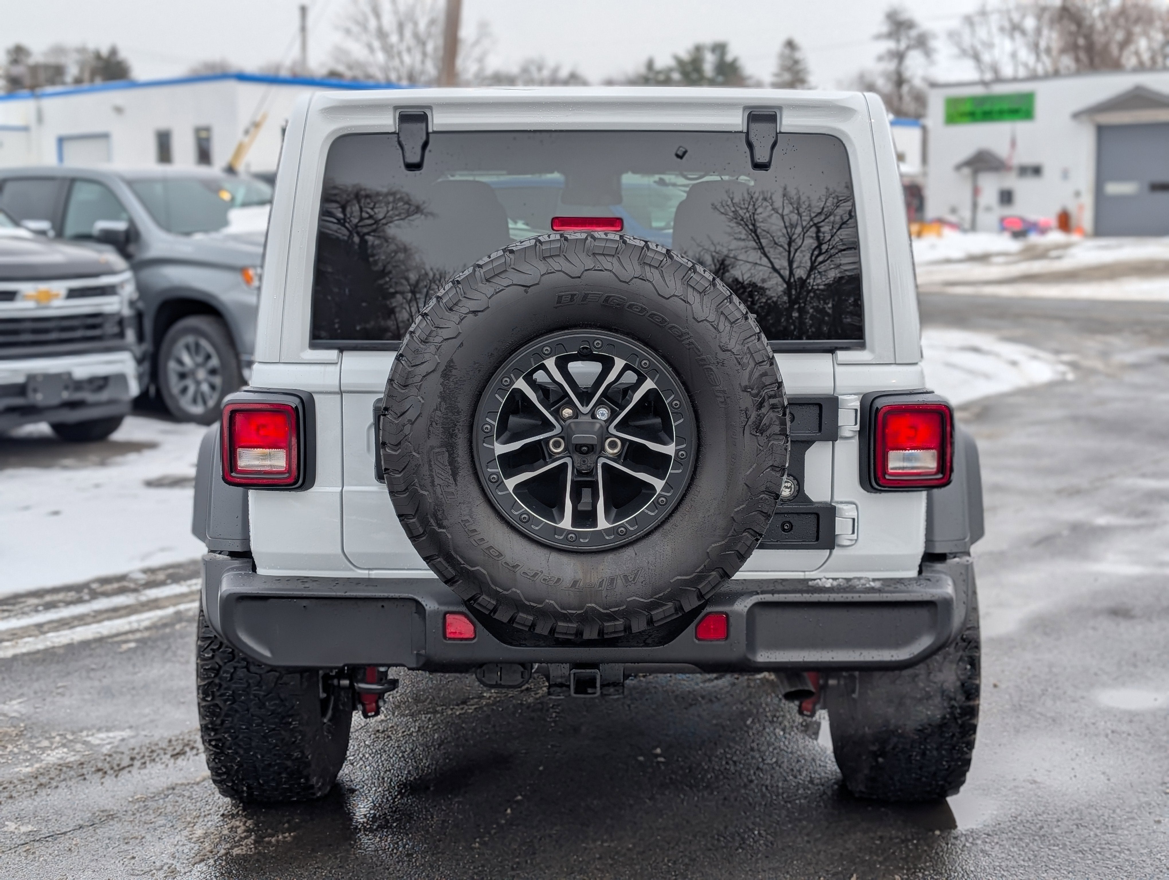 2025 Jeep Wrangler 4-Door Willys 4x4