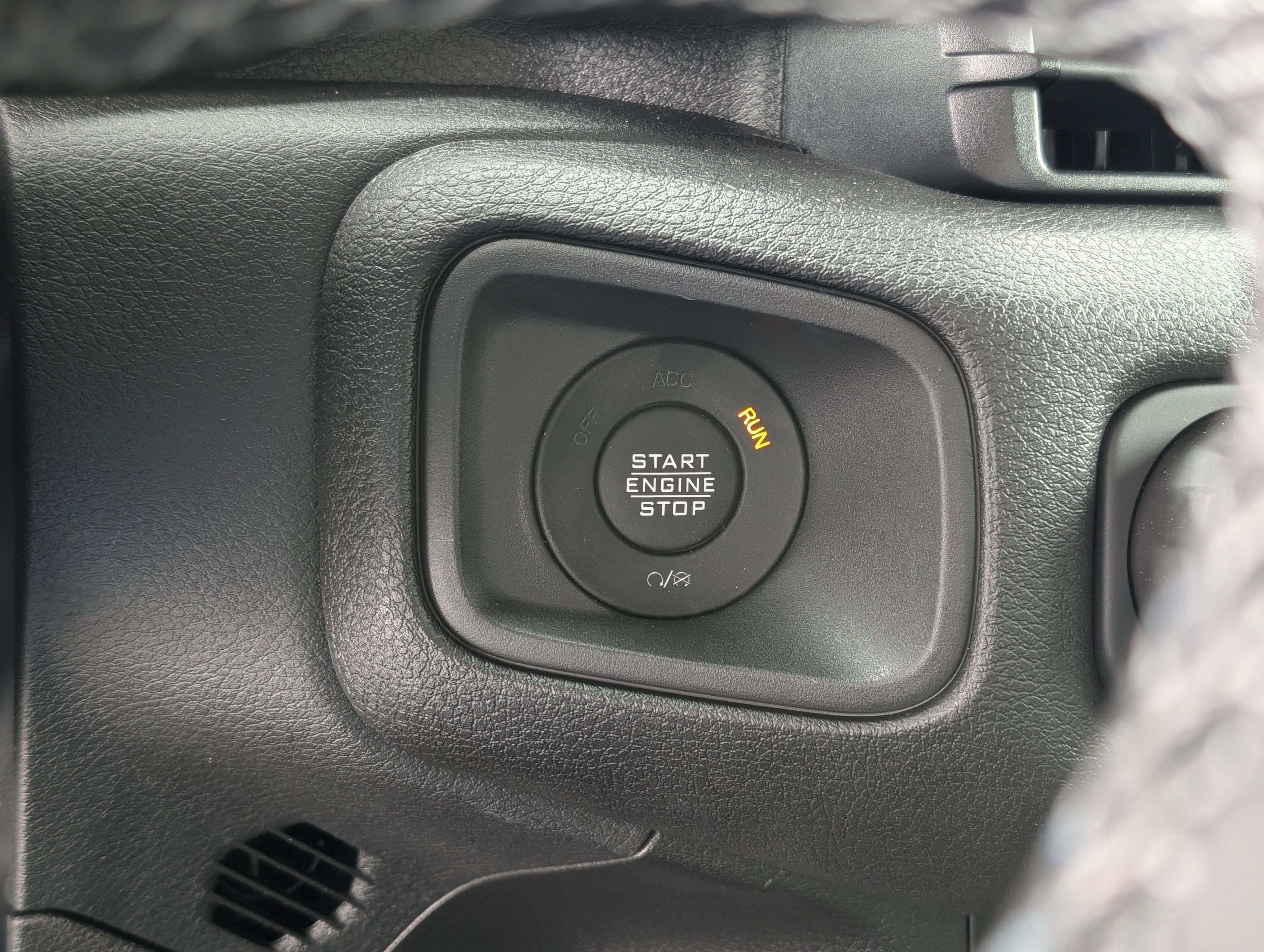 2025 Jeep Wrangler 4-Door Willys 4x4