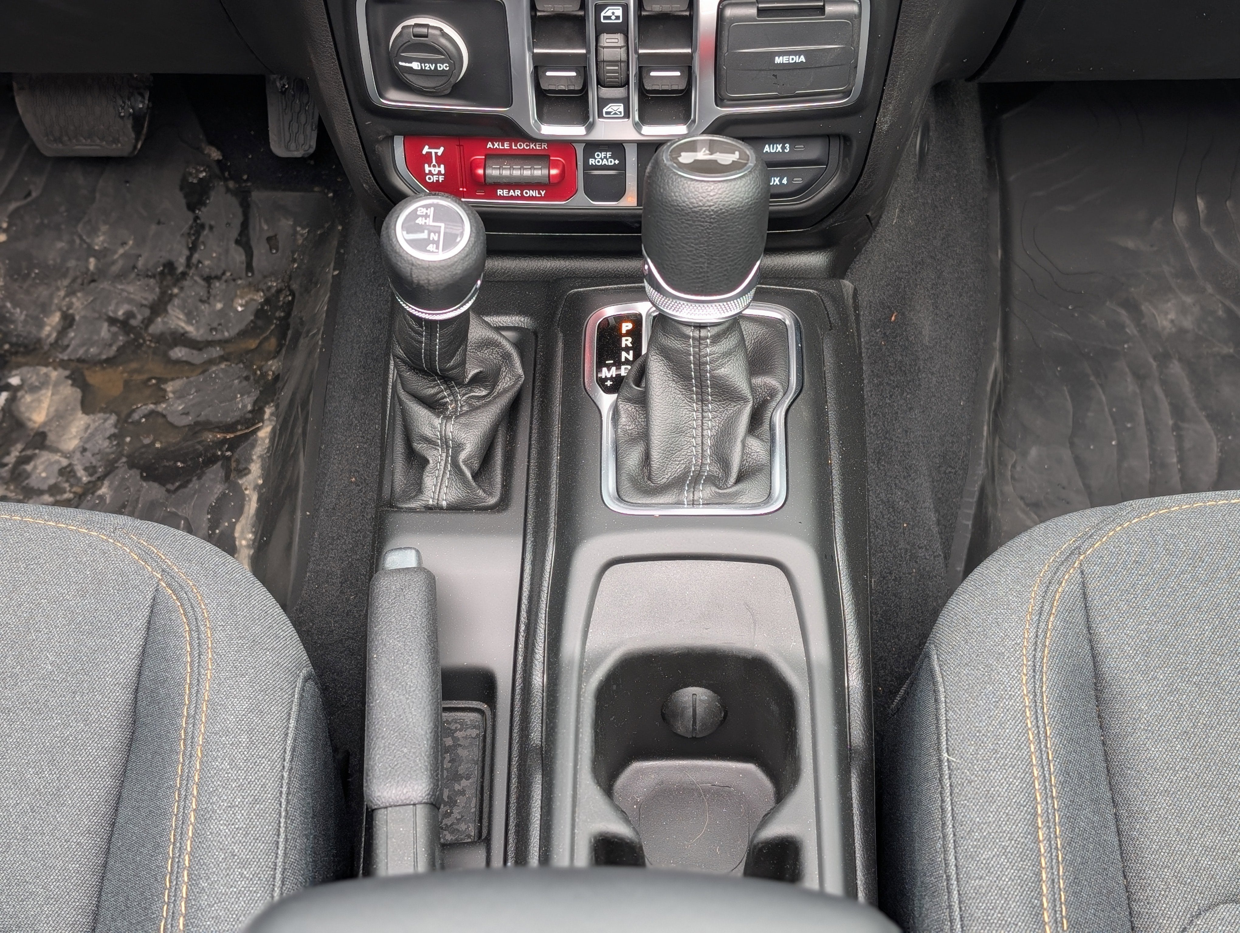 2025 Jeep Wrangler 4-Door Willys 4x4