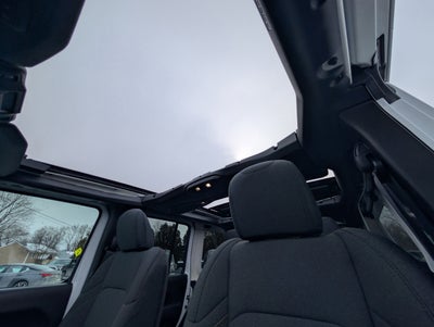 2025 Jeep Wrangler 4-Door Willys 4x4