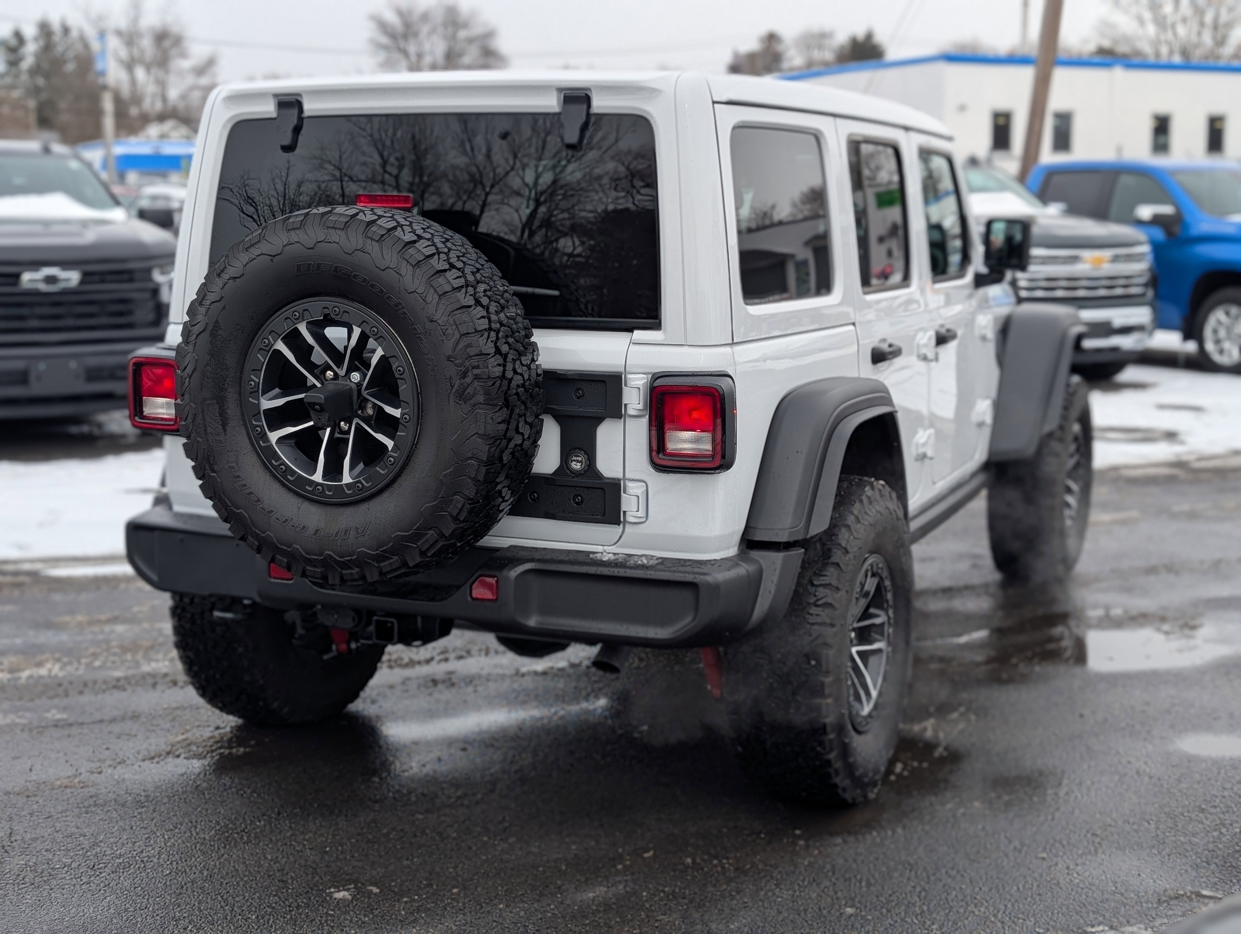 2025 Jeep Wrangler 4-Door Willys 4x4
