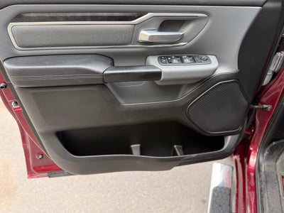 2022 RAM 1500 Big Horn Crew Cab 4x4 5'7" Box