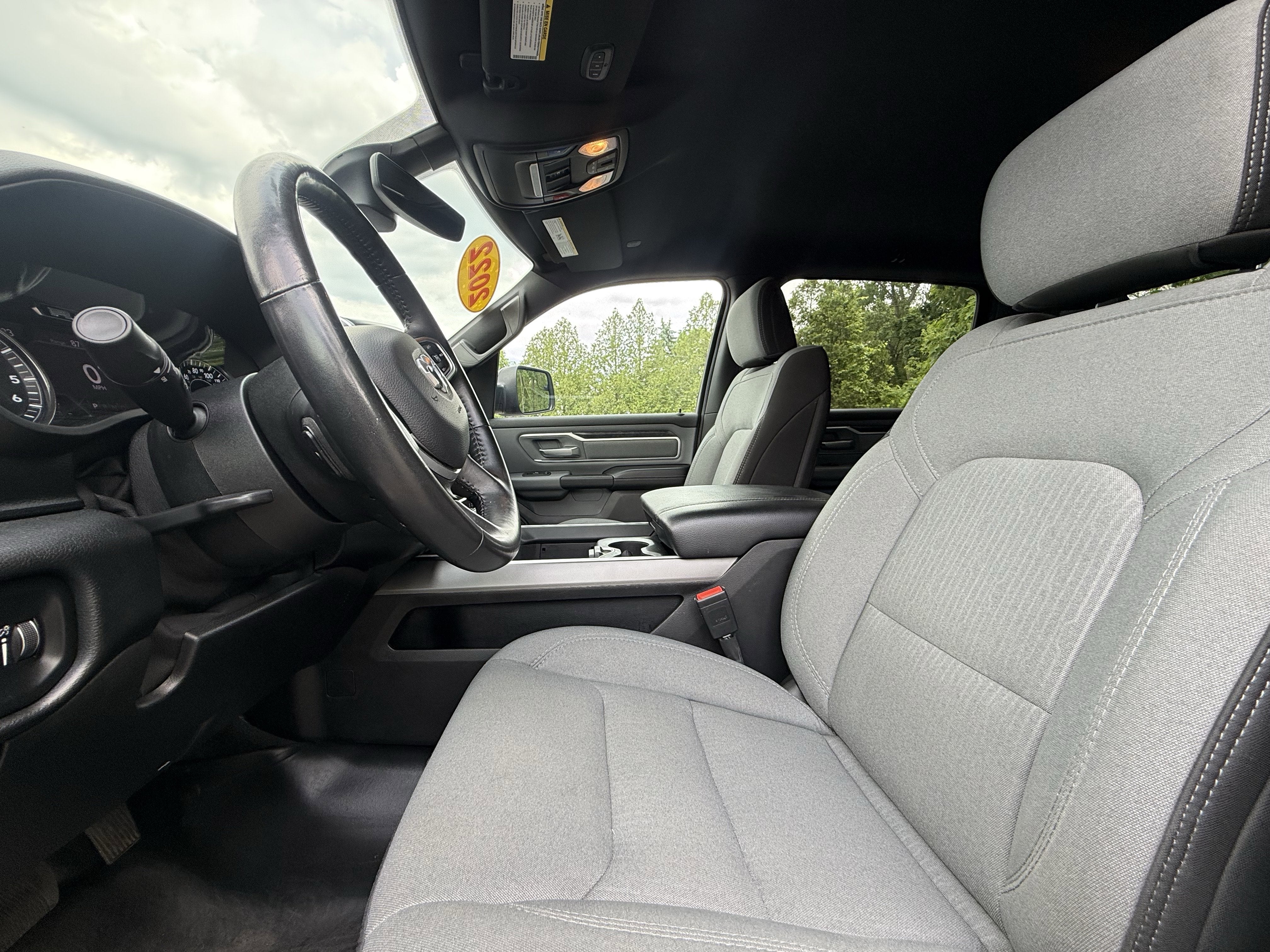 2022 RAM 1500 Big Horn Crew Cab 4x4 5'7" Box