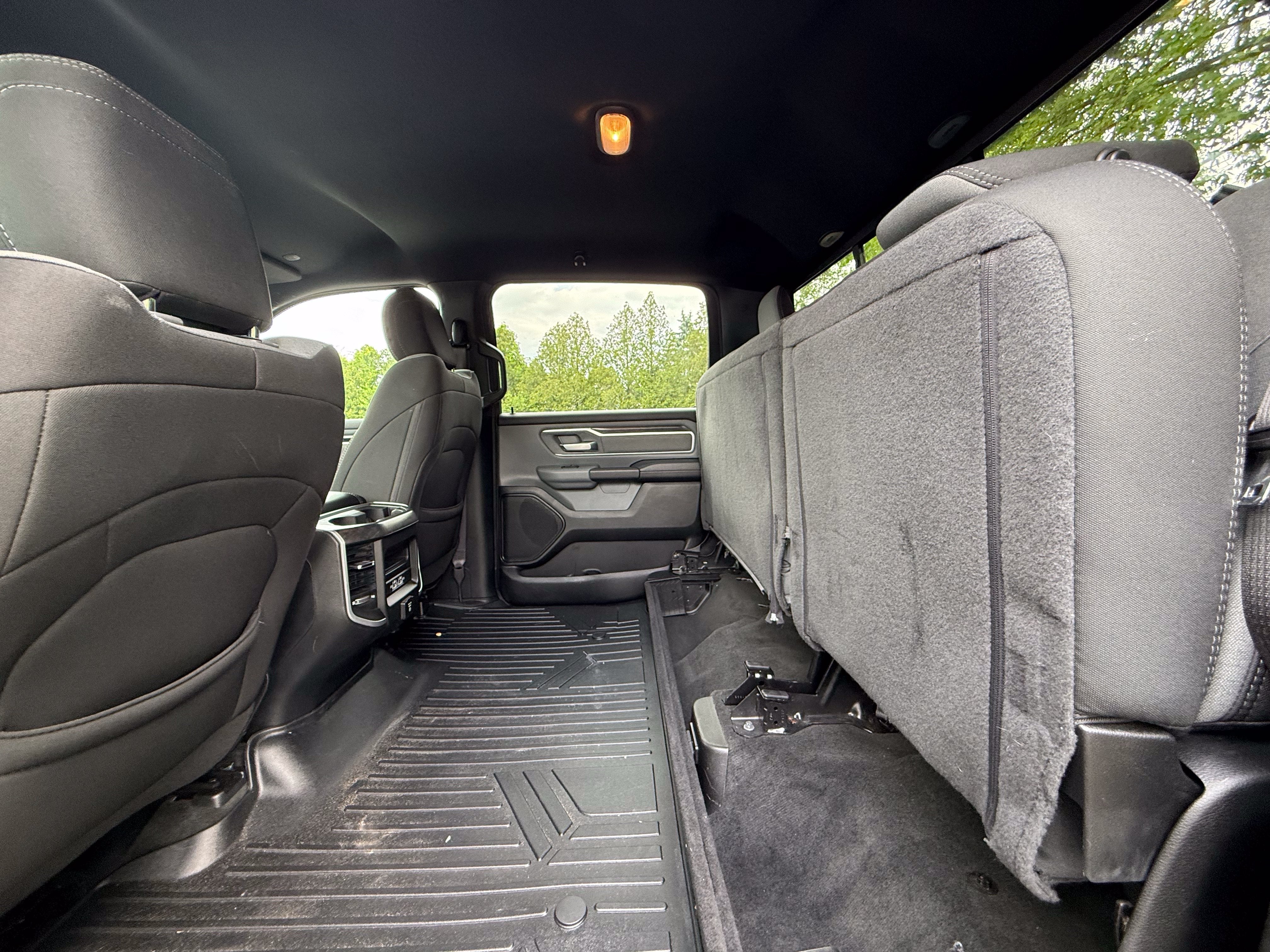 2022 RAM 1500 Big Horn Crew Cab 4x4 5'7" Box