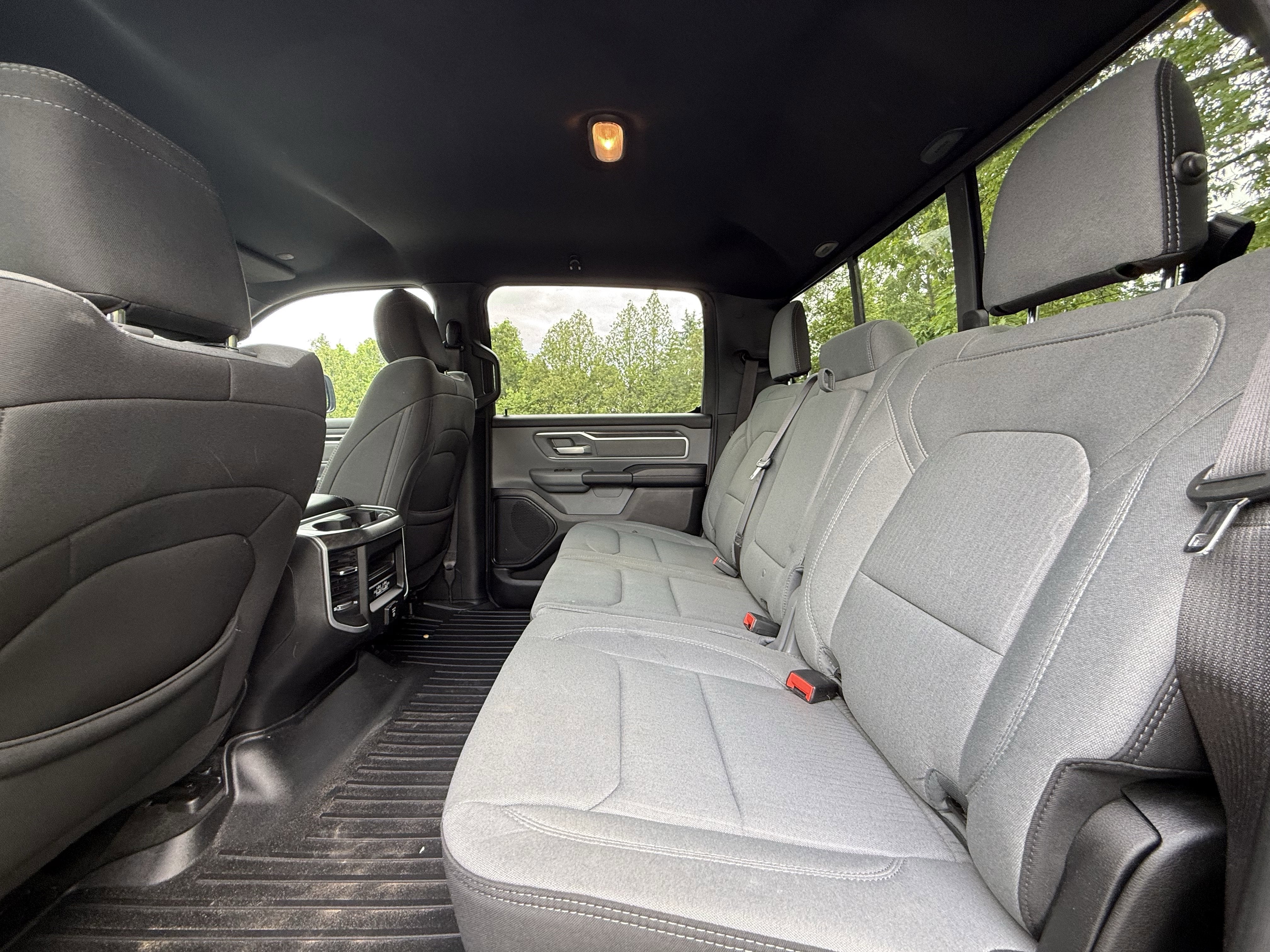 2022 RAM 1500 Big Horn Crew Cab 4x4 5'7" Box