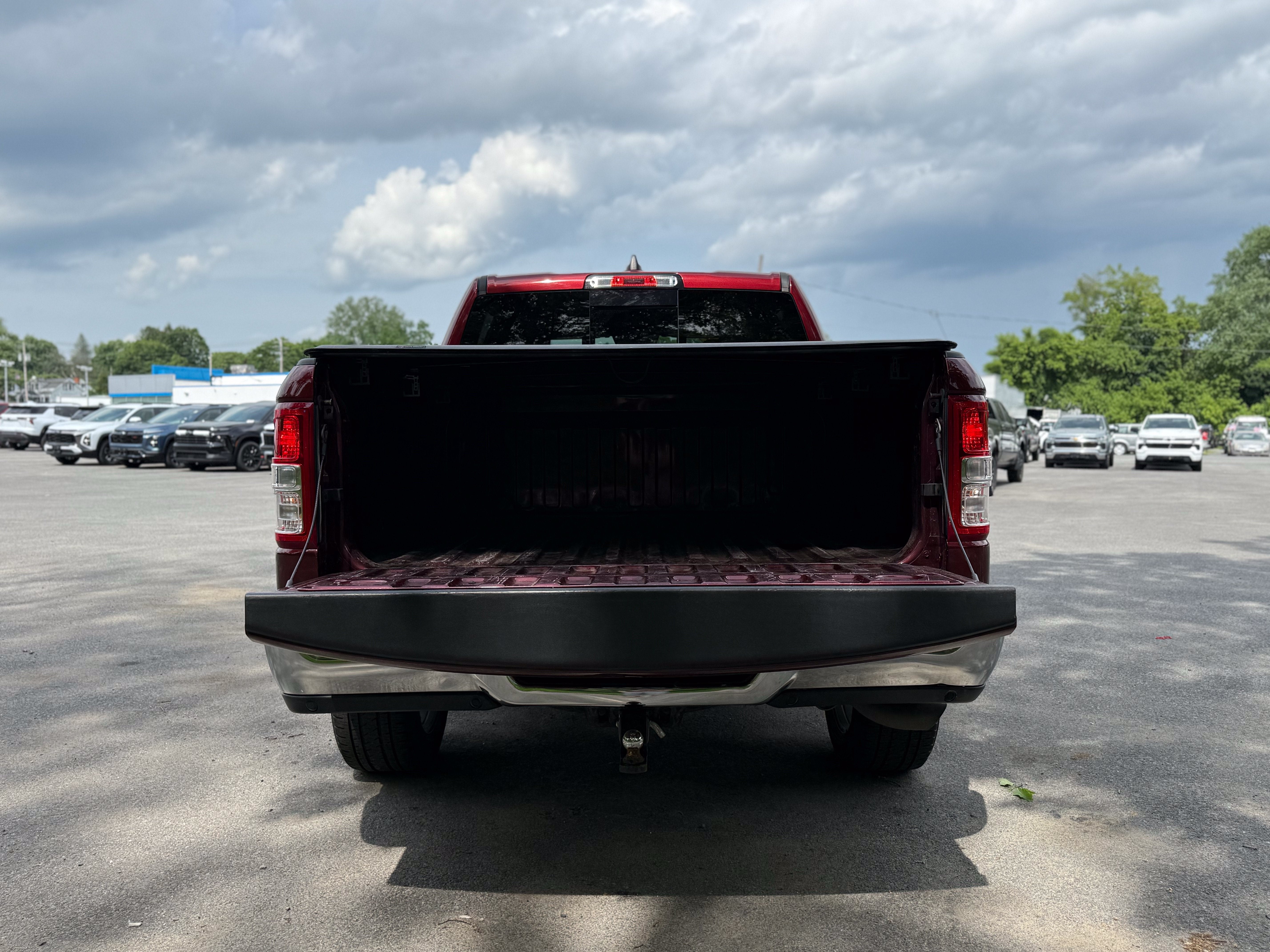 2022 RAM 1500 Big Horn Crew Cab 4x4 5'7" Box