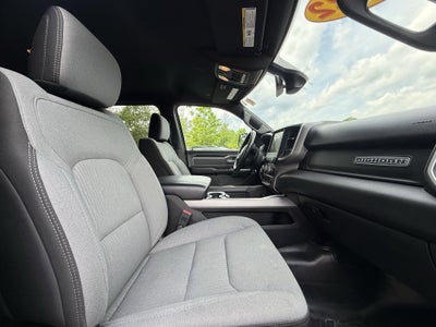2022 RAM 1500 Big Horn Crew Cab 4x4 5'7" Box