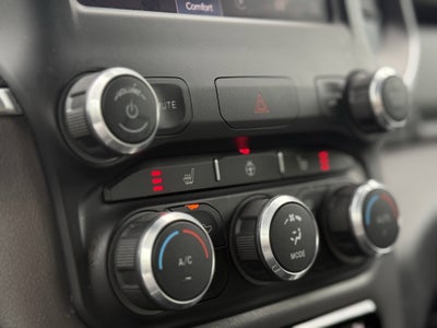 2022 RAM 1500 Big Horn Crew Cab 4x4 5'7" Box