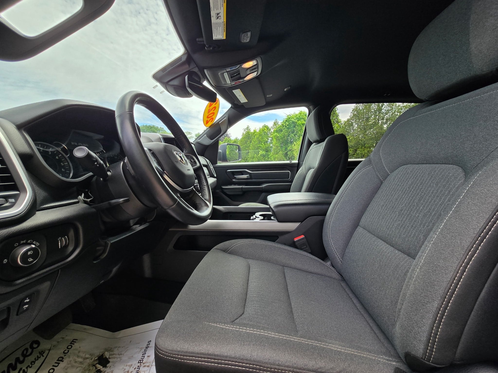 2022 RAM 1500 Big Horn Crew Cab 4x4 5'7" Box