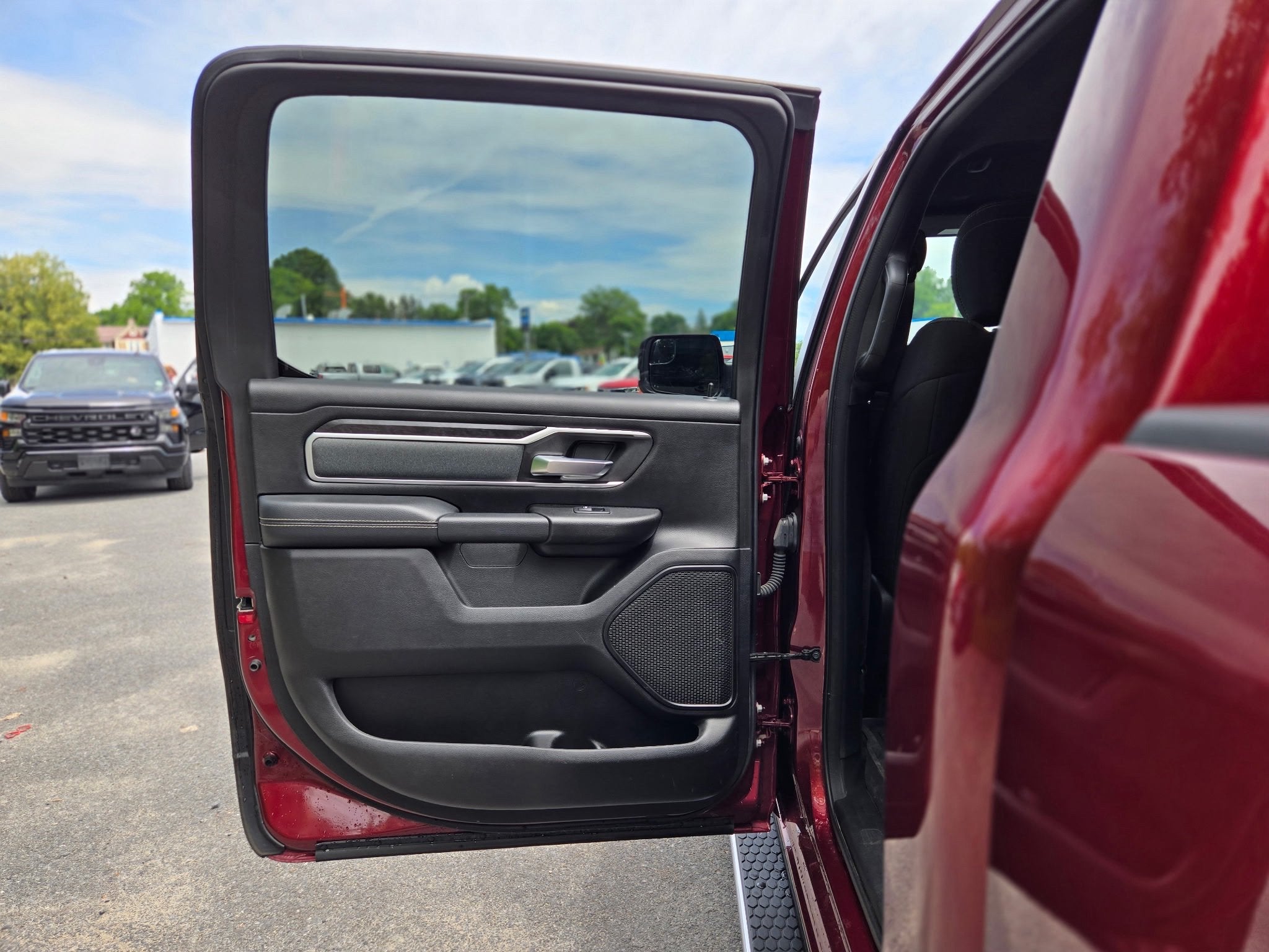 2022 RAM 1500 Big Horn Crew Cab 4x4 5'7" Box