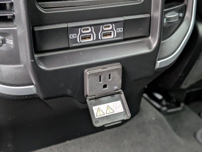 2022 RAM 1500 Big Horn Crew Cab 4x4 6'4" Box