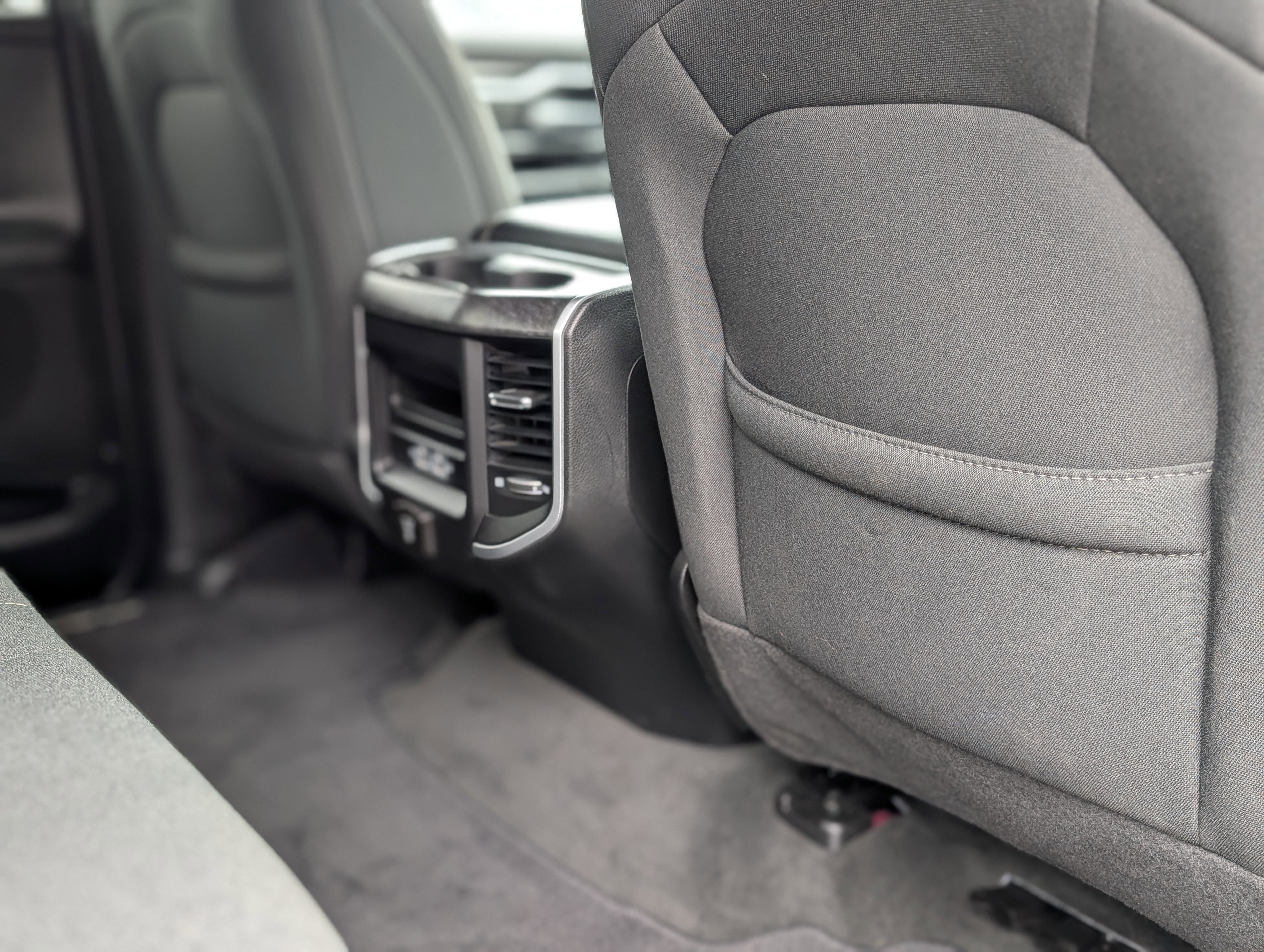 2022 RAM 1500 Big Horn Crew Cab 4x4 6'4" Box