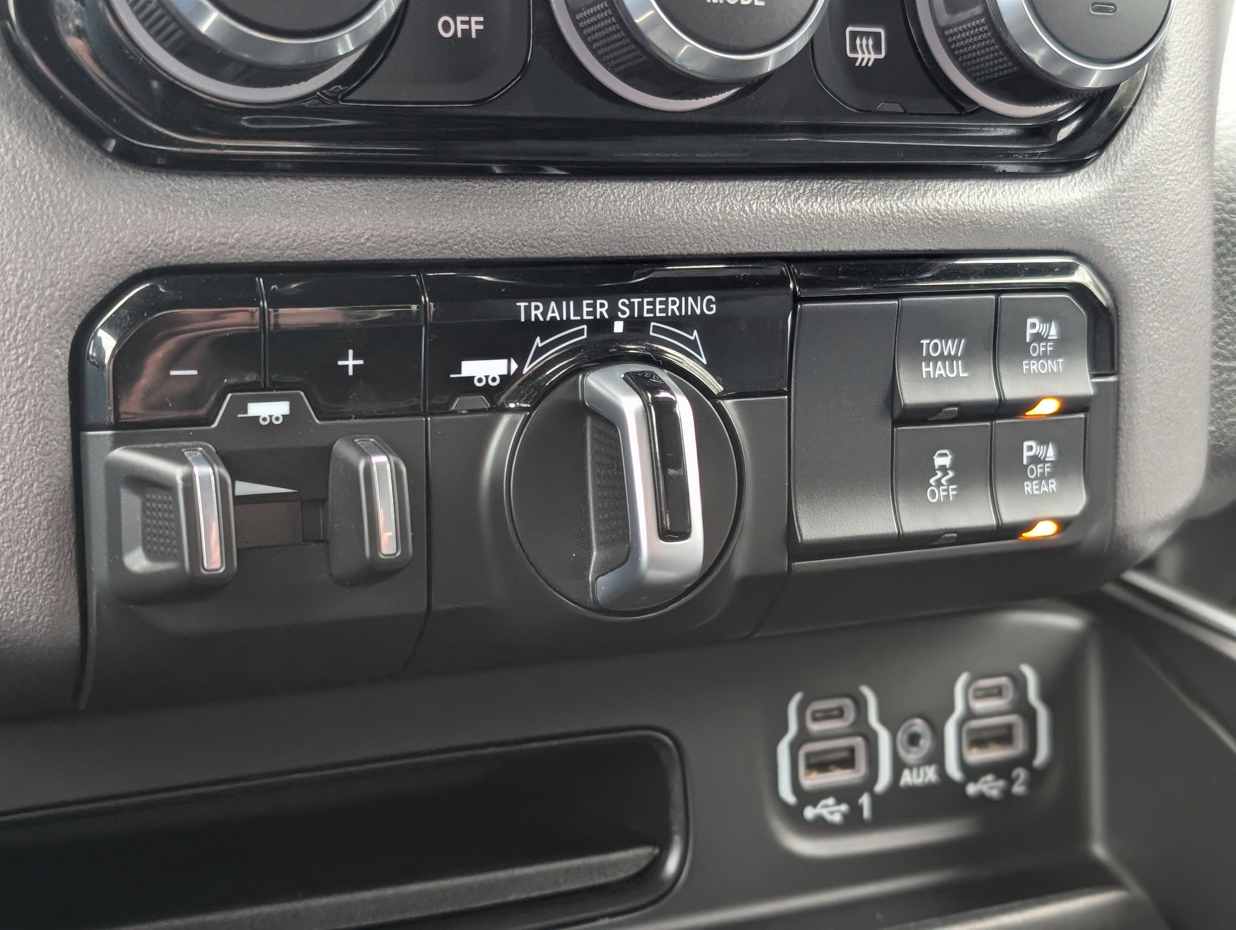 2022 RAM 1500 Big Horn Crew Cab 4x4 6'4" Box