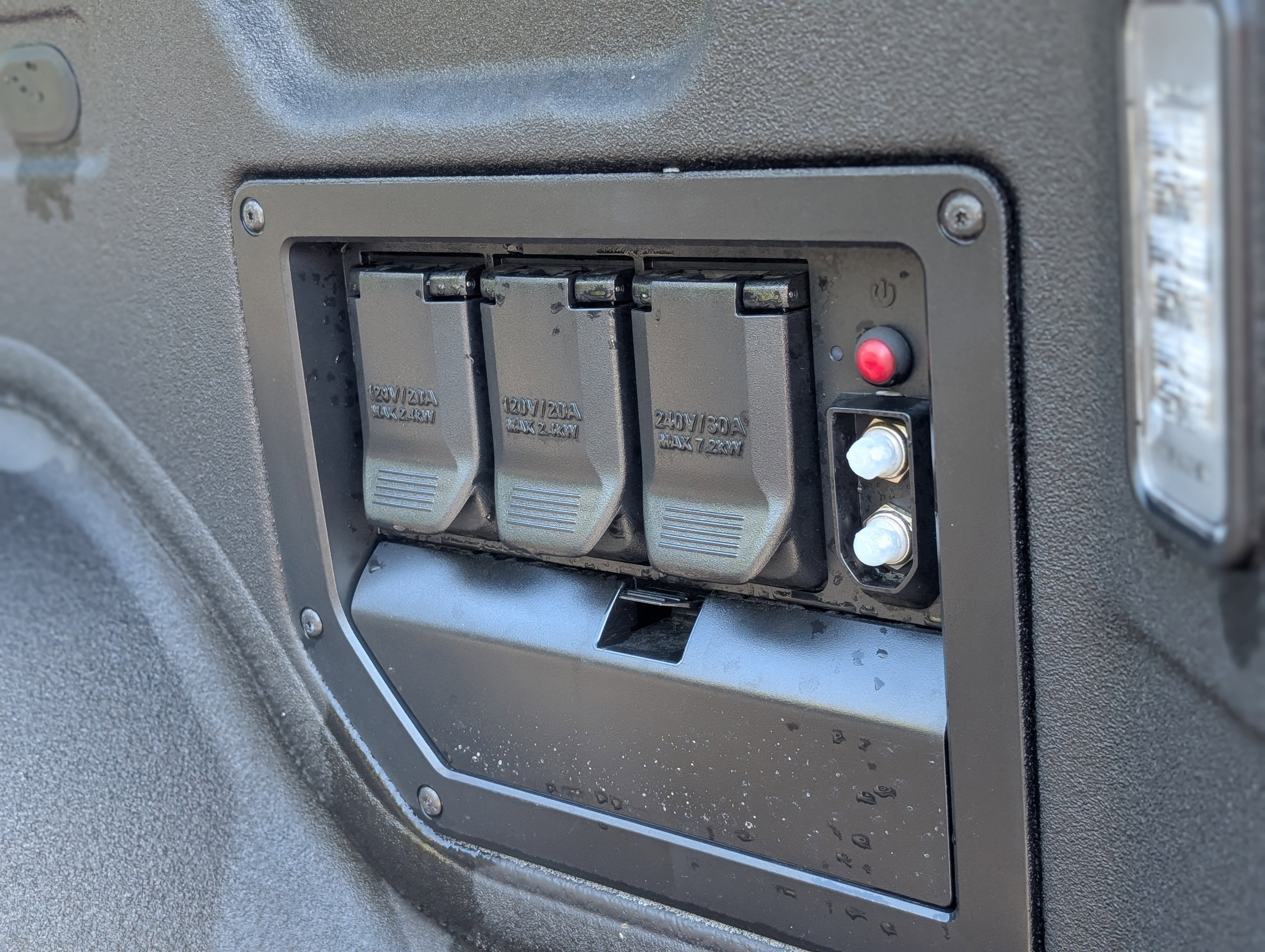 2025 Chevrolet Silverado EV RST - Max Range