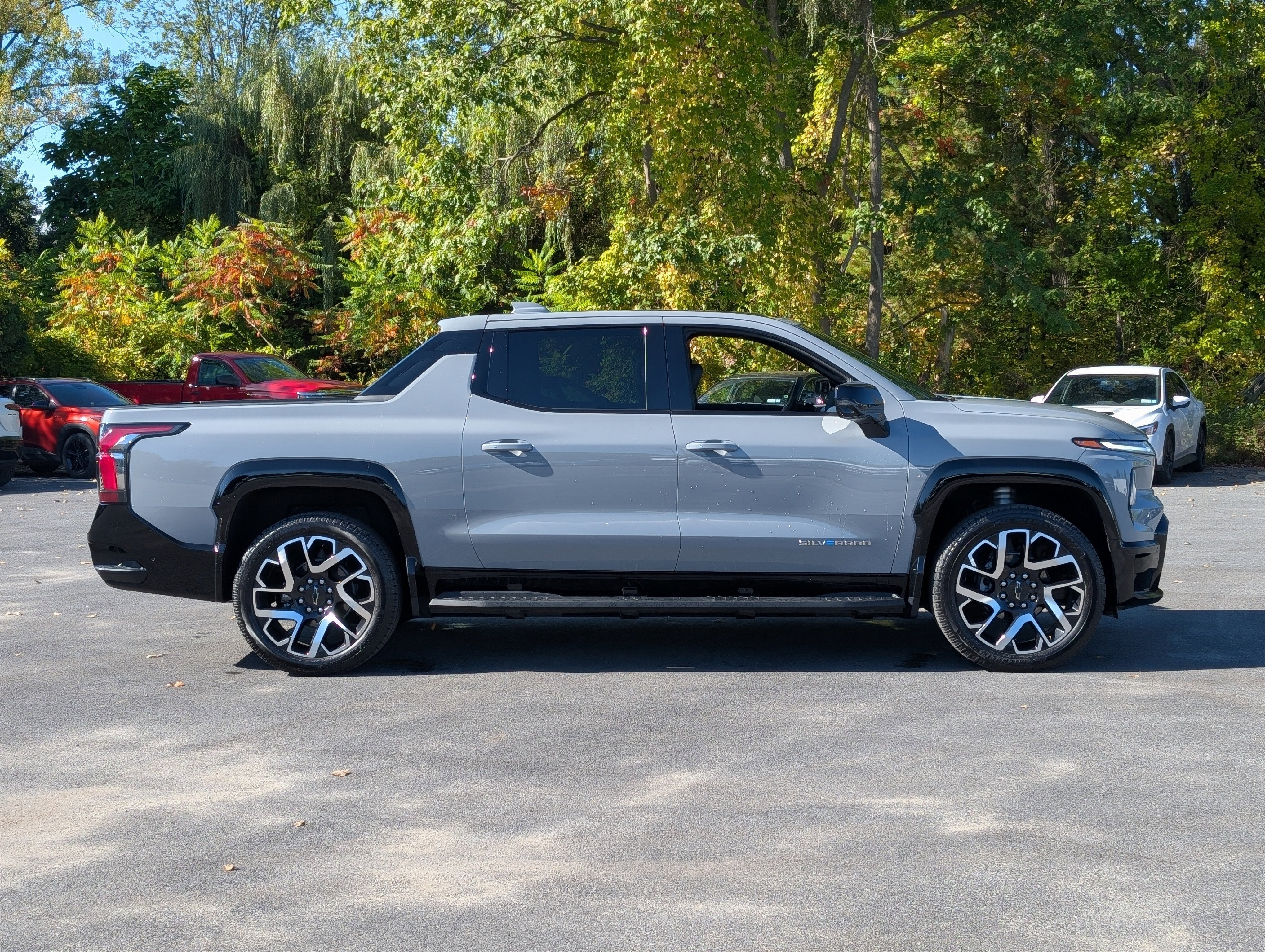2025 Chevrolet Silverado EV RST - Max Range