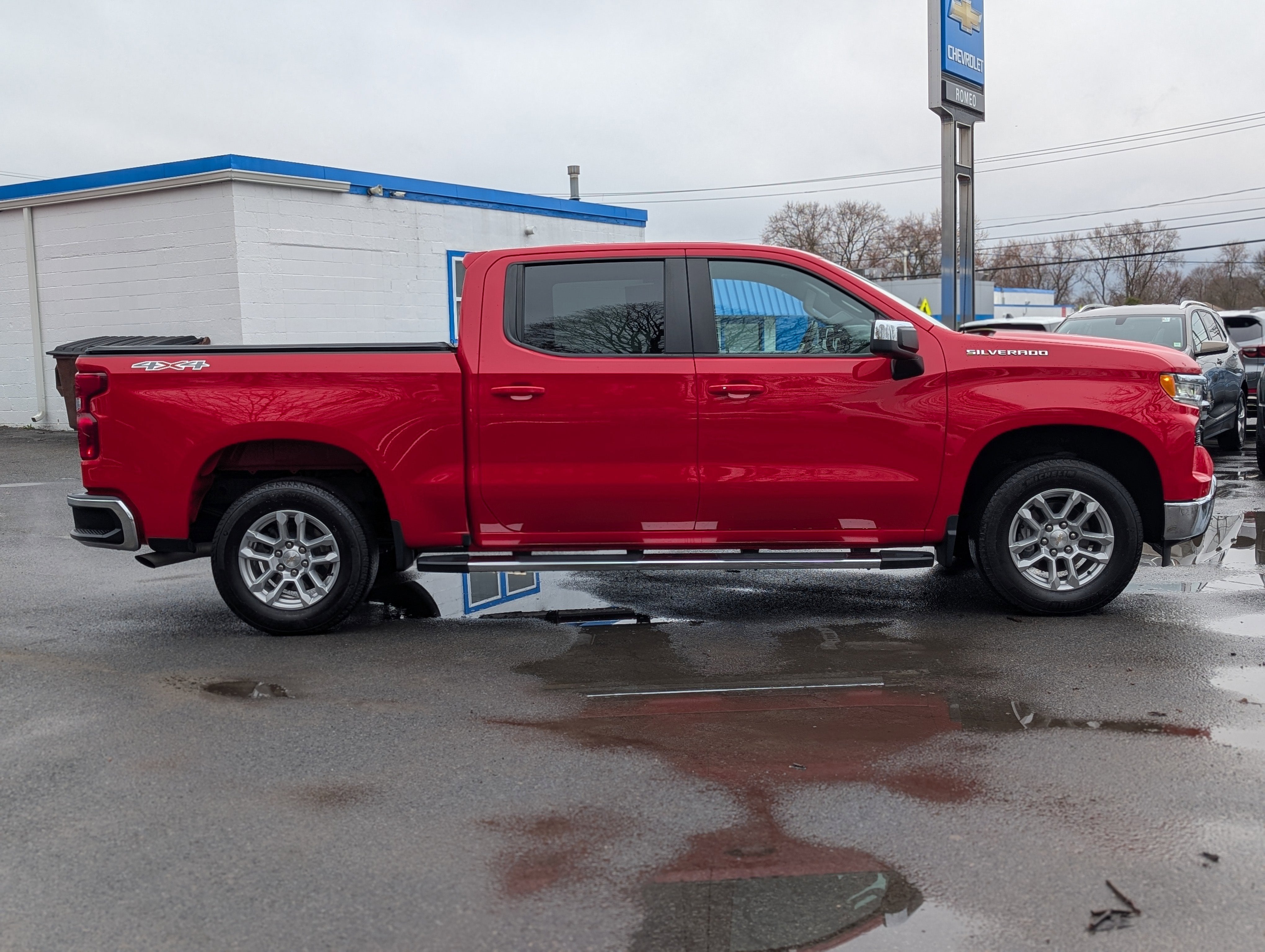 2024 Chevrolet Silverado 1500 LT (2FL)