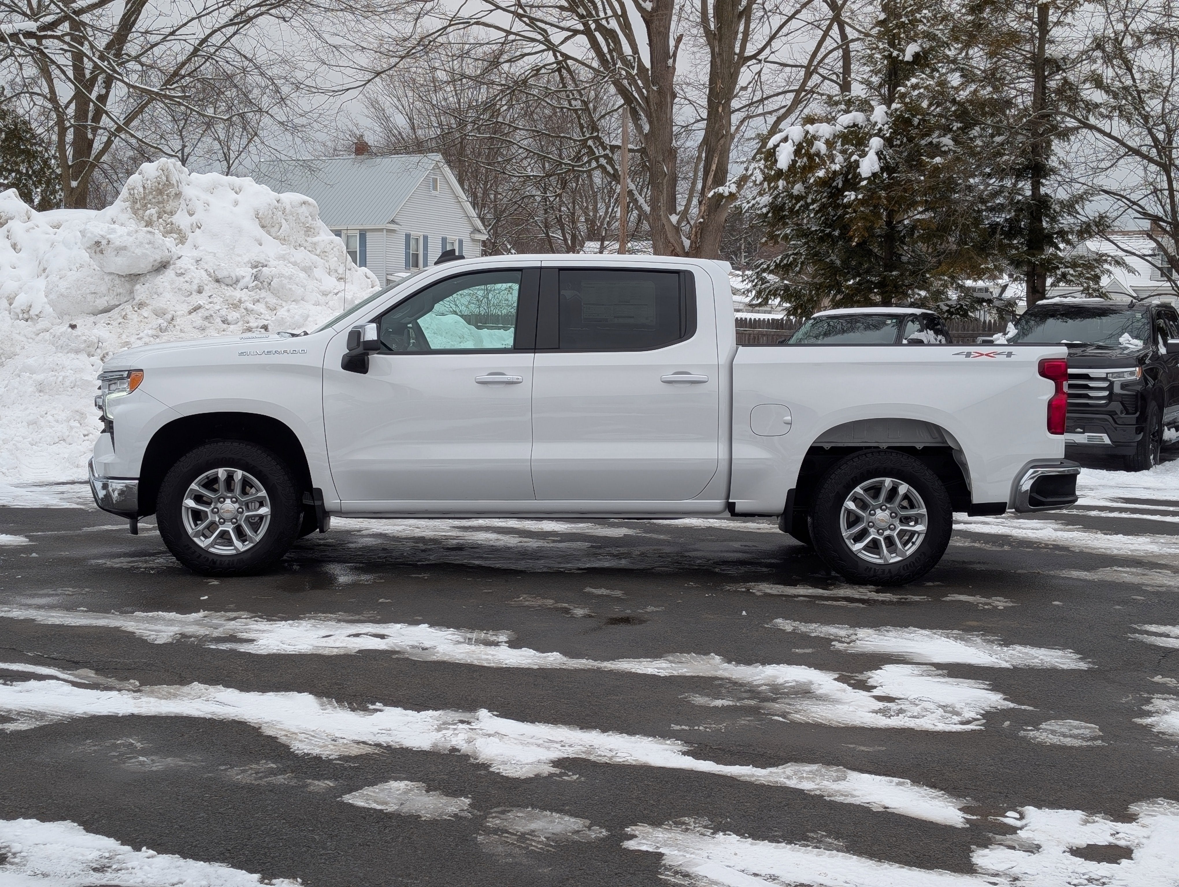 2025 Chevrolet Silverado 1500 LT (2FL)