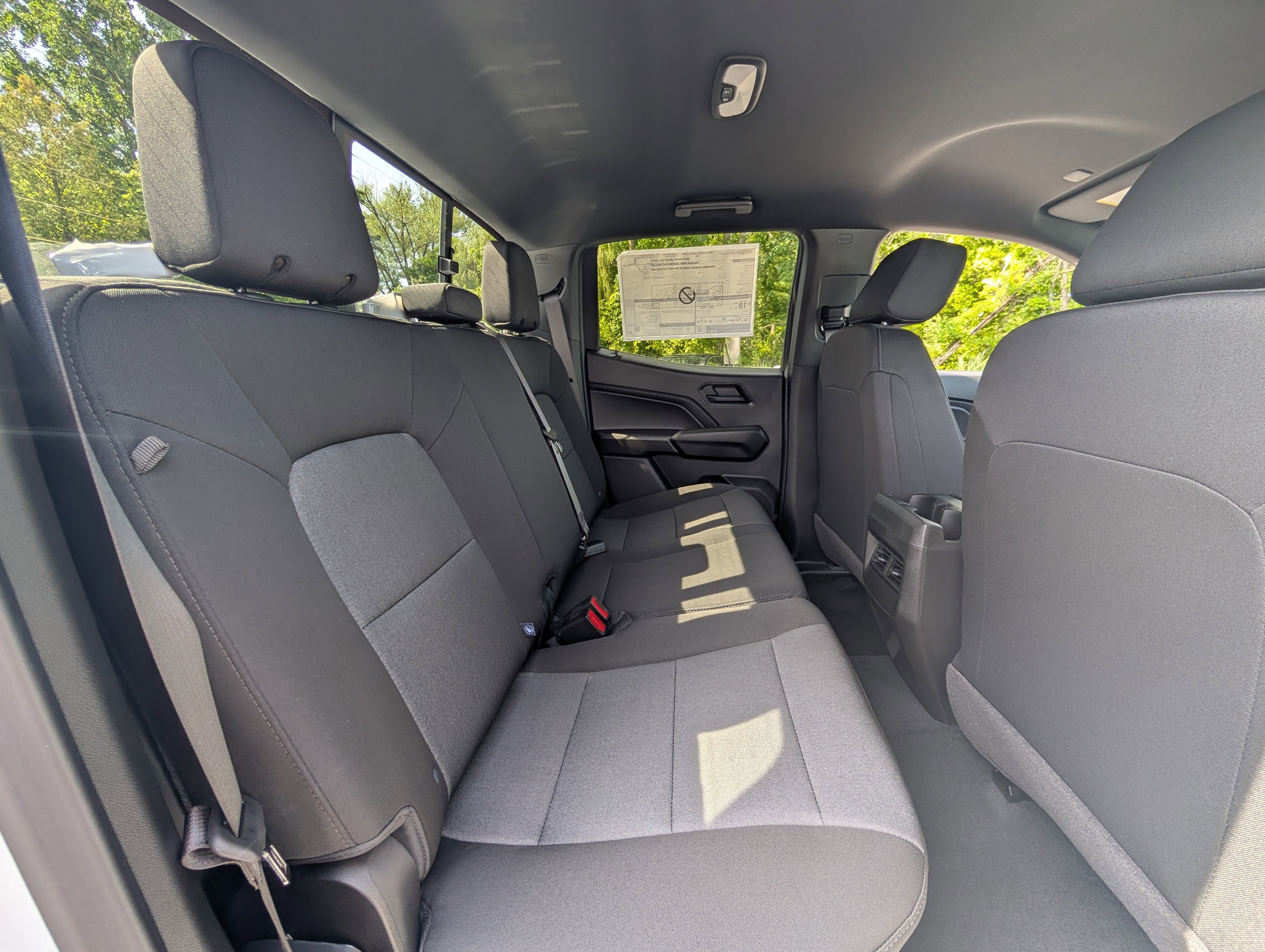 2025 Chevrolet Colorado WT/LT