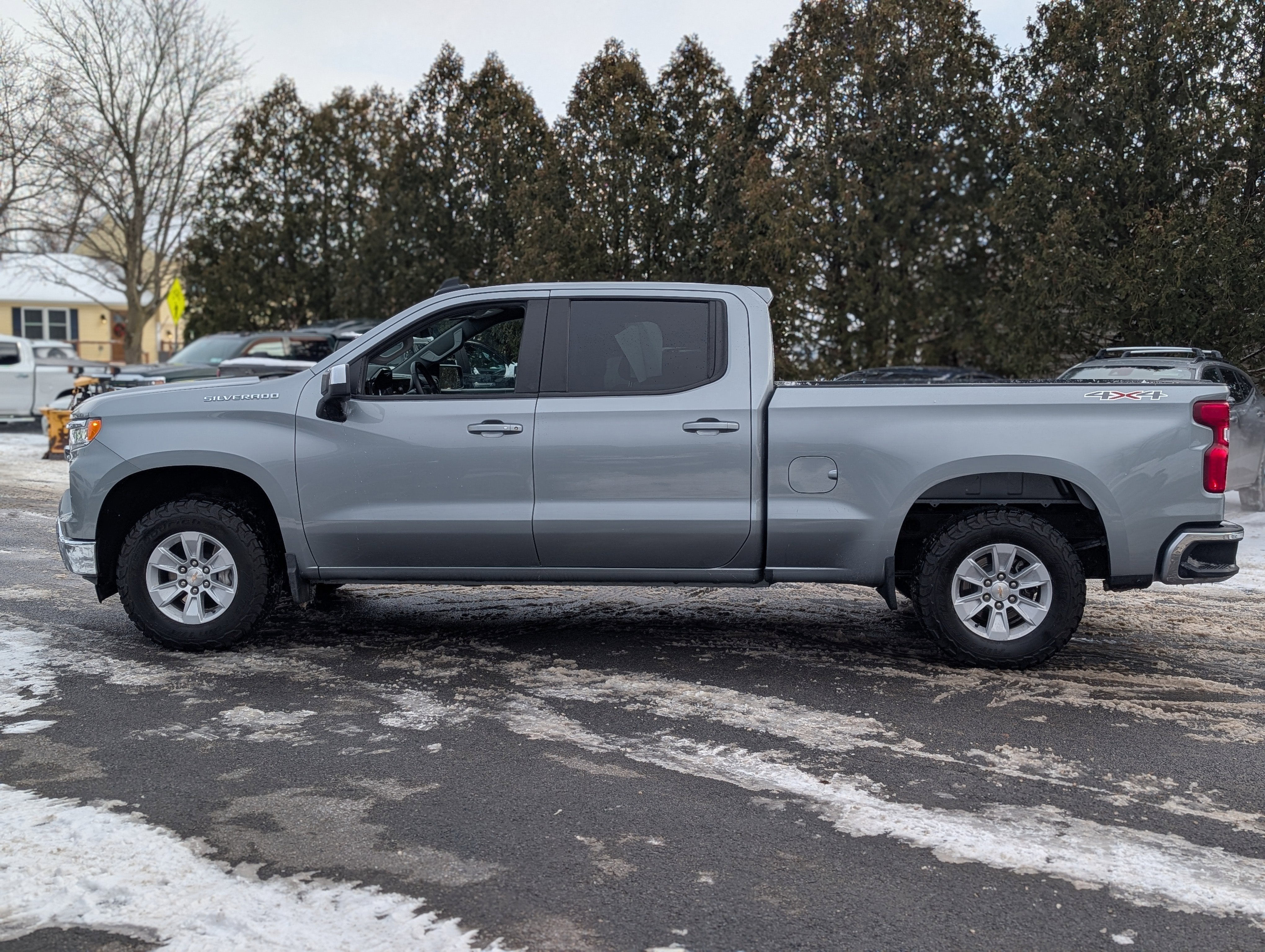 2025 Chevrolet Silverado 1500 LT