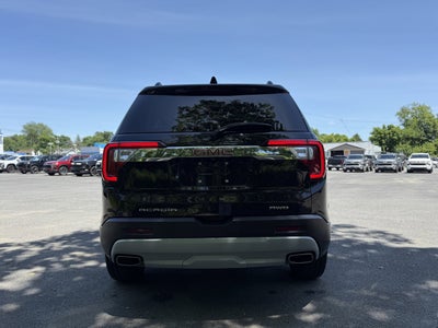 2023 GMC Acadia SLT