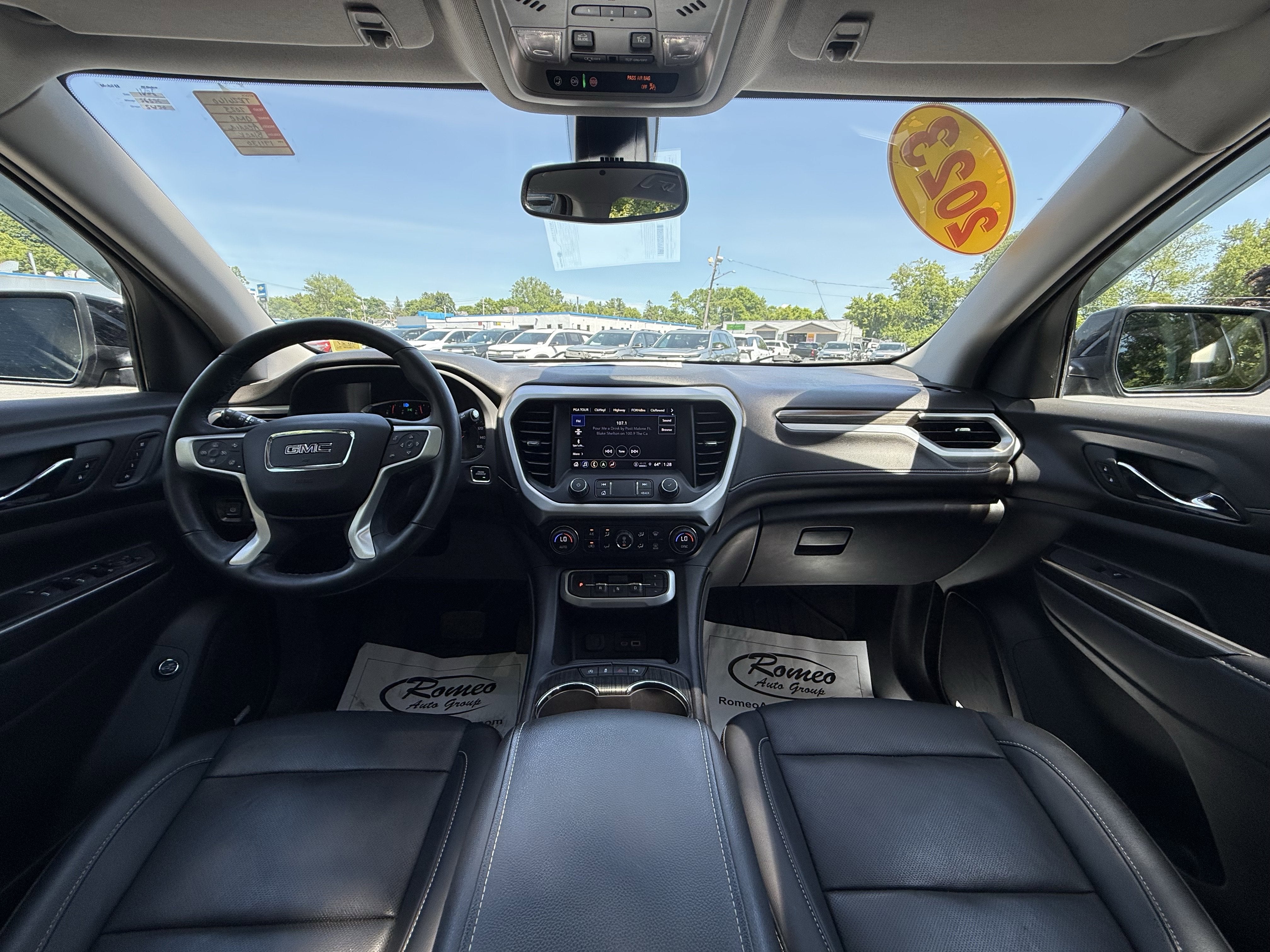 2023 GMC Acadia SLT
