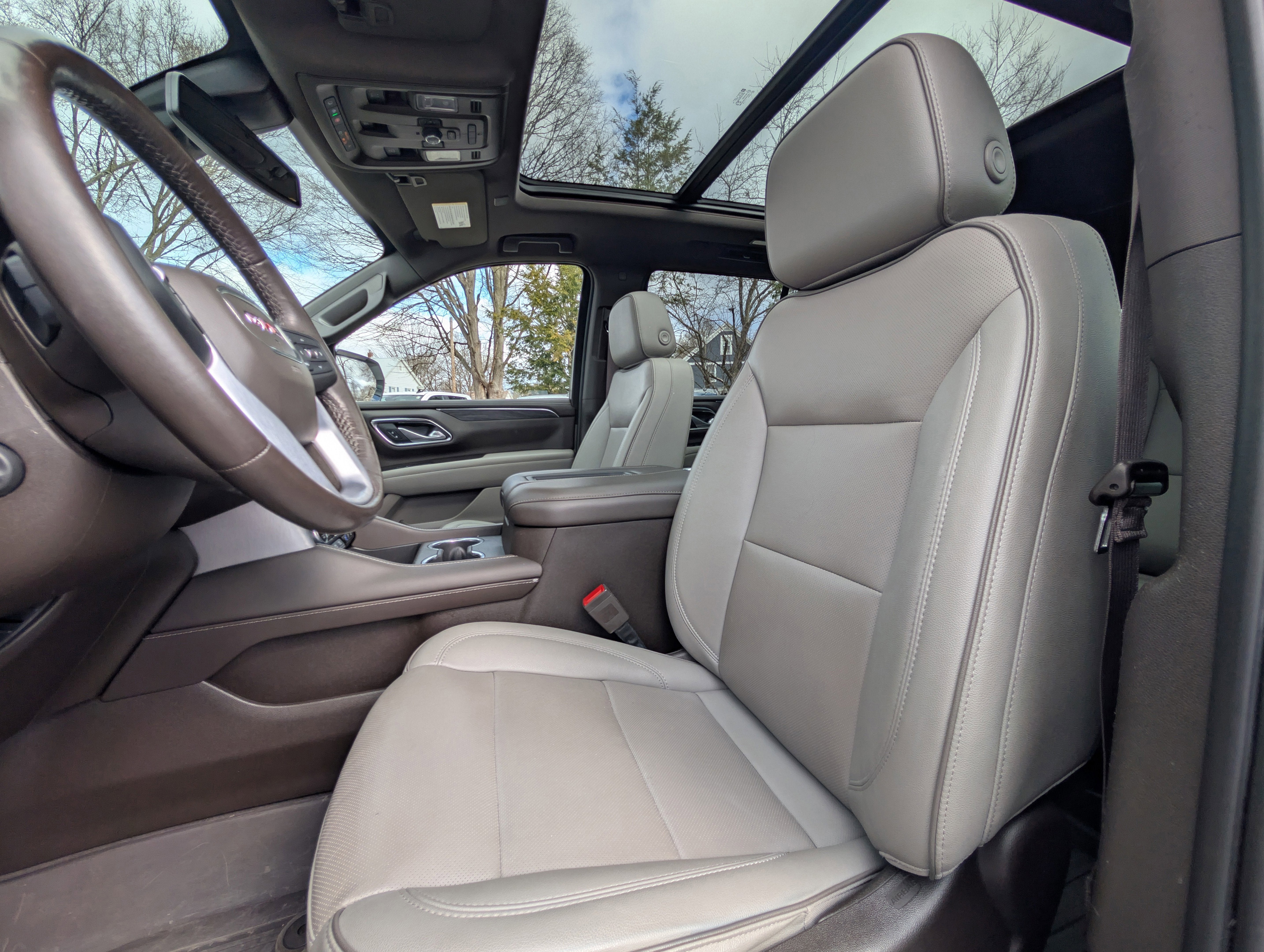 2022 GMC Yukon SLT