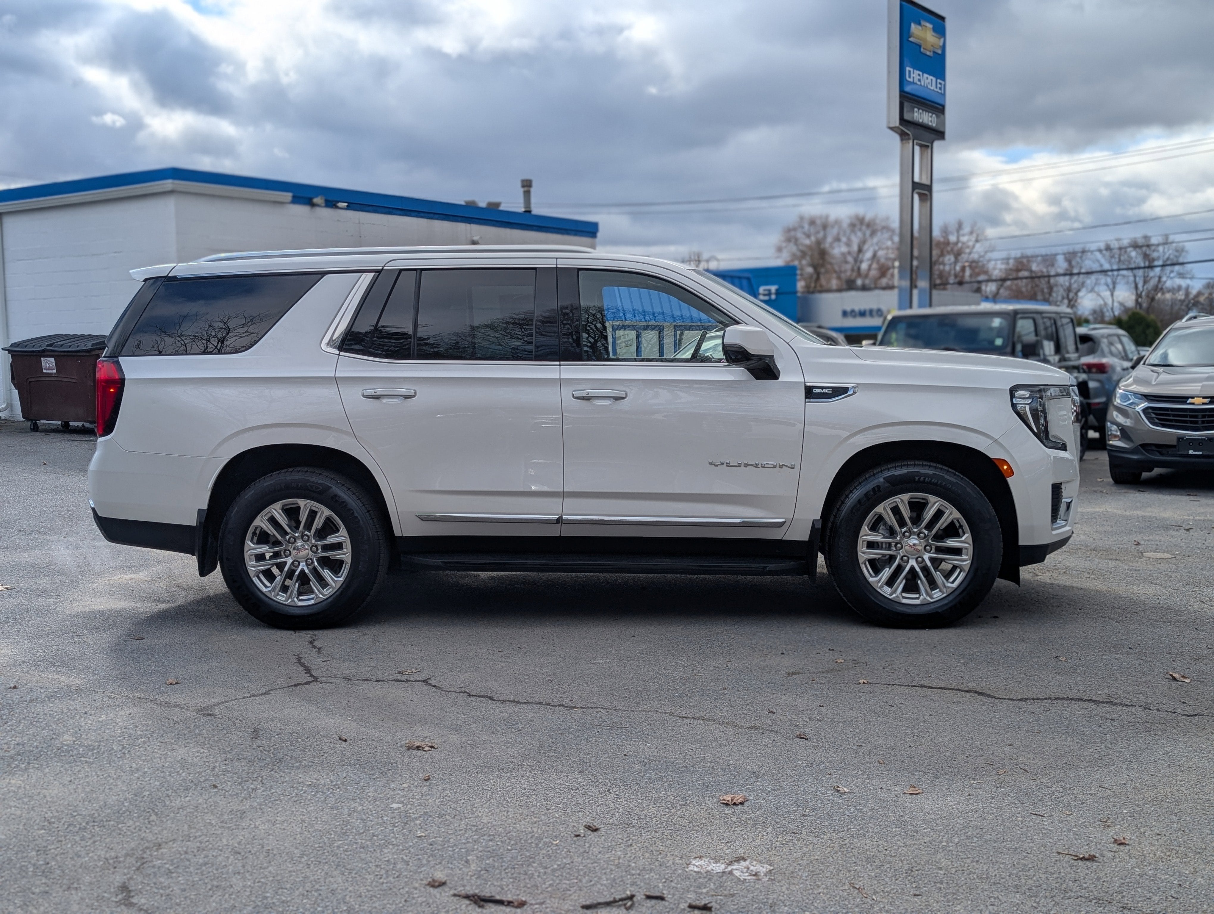 2022 GMC Yukon SLT