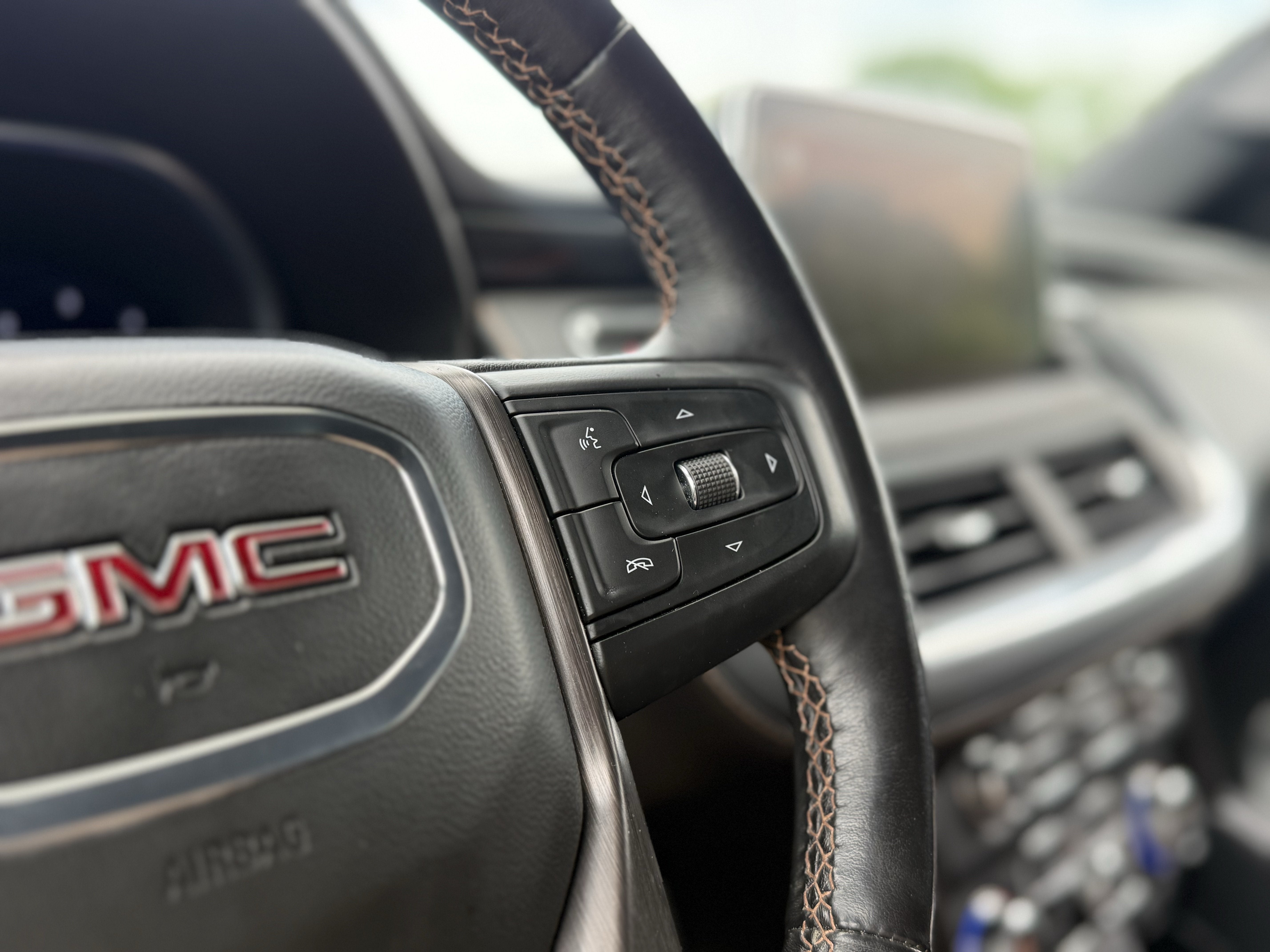 2022 GMC Yukon XL AT4