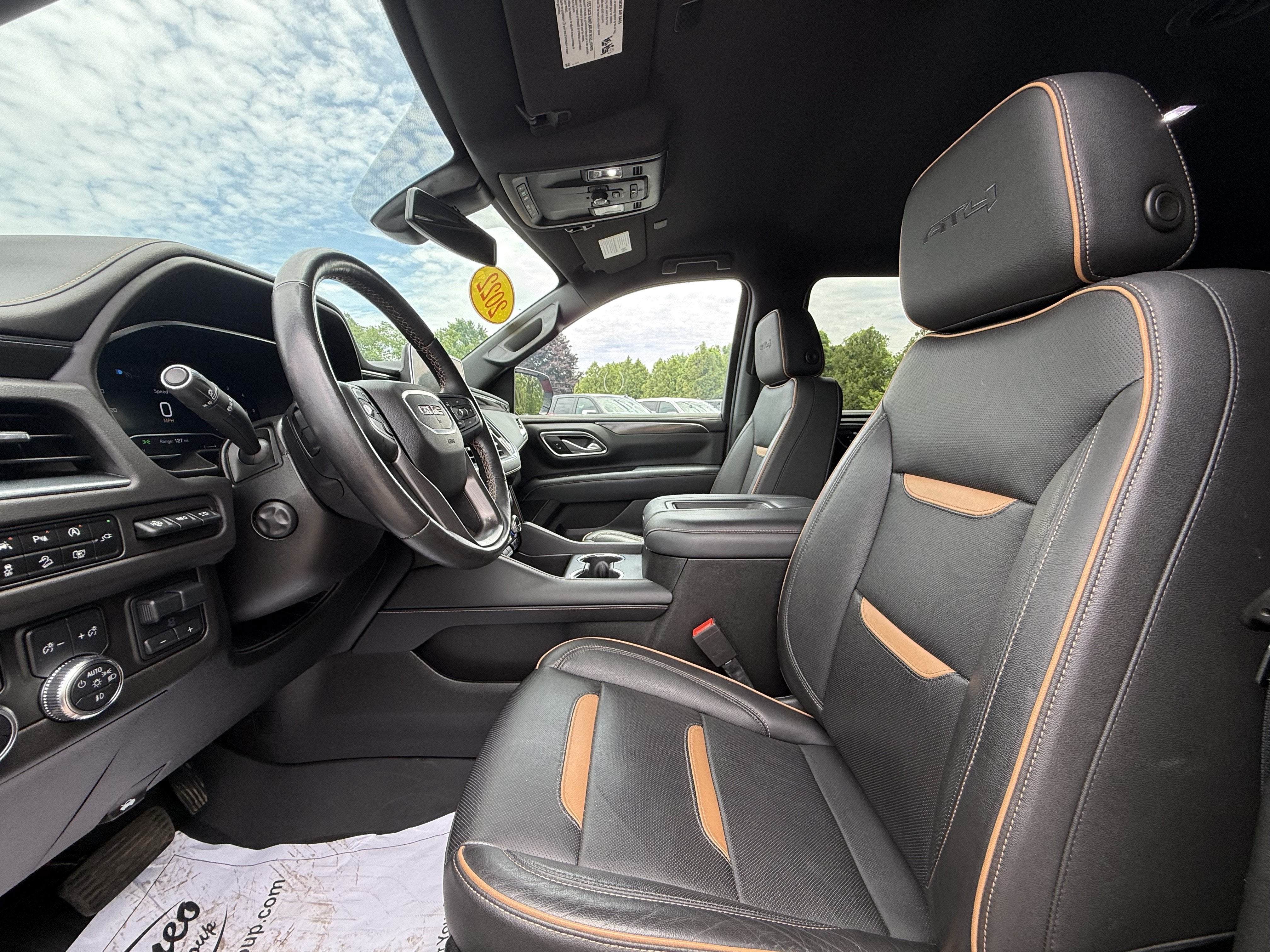 2022 GMC Yukon XL AT4