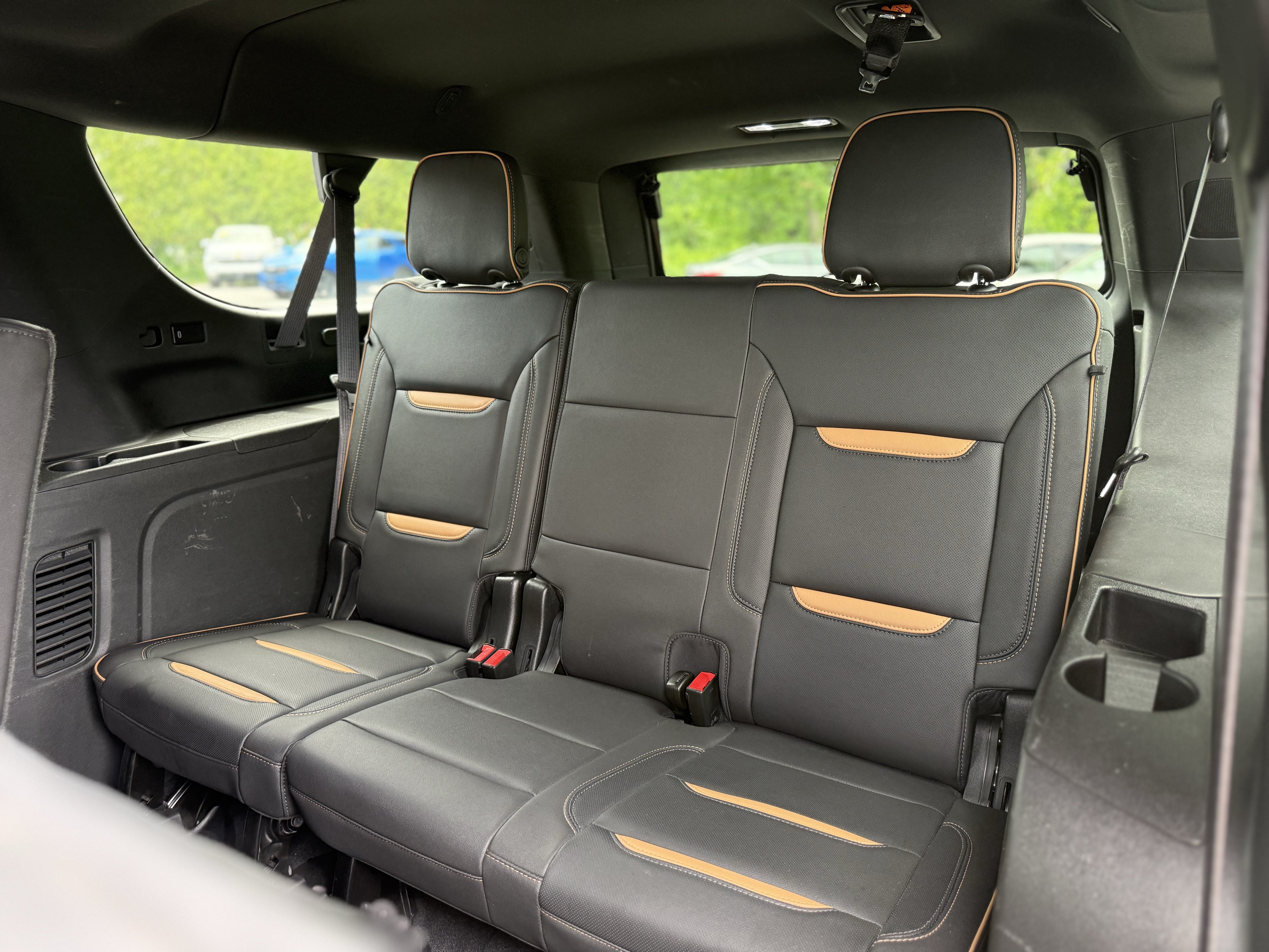 2022 GMC Yukon XL AT4