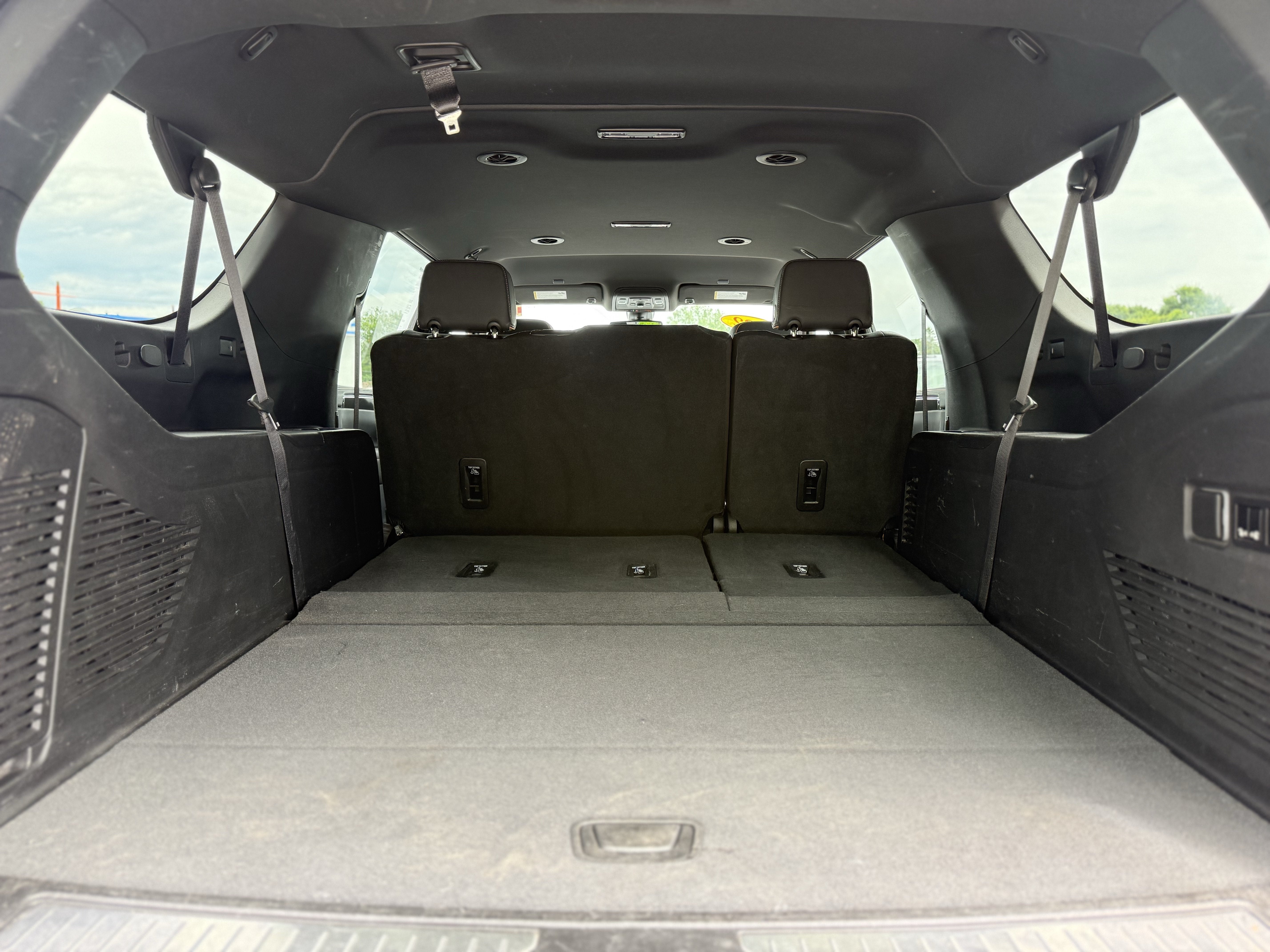 2022 GMC Yukon XL AT4