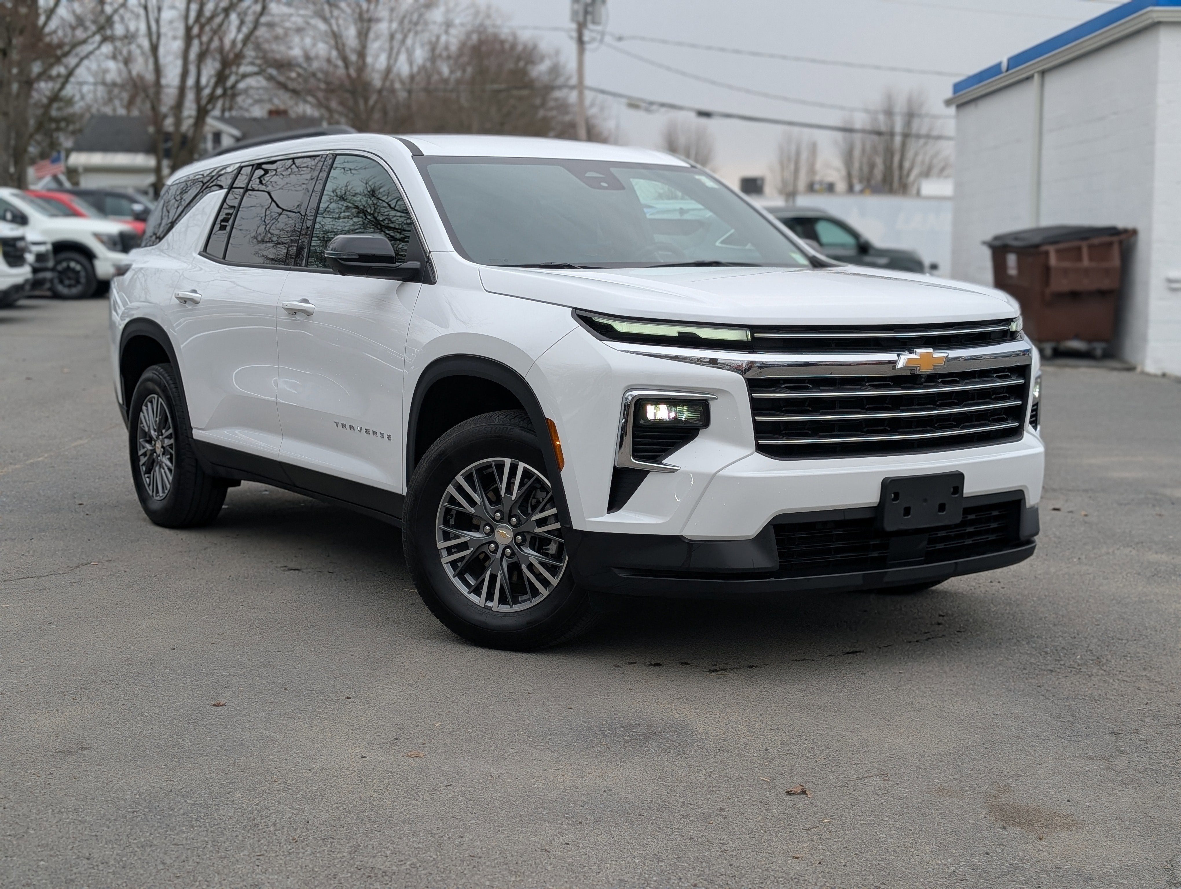2025 Chevrolet Traverse LT
