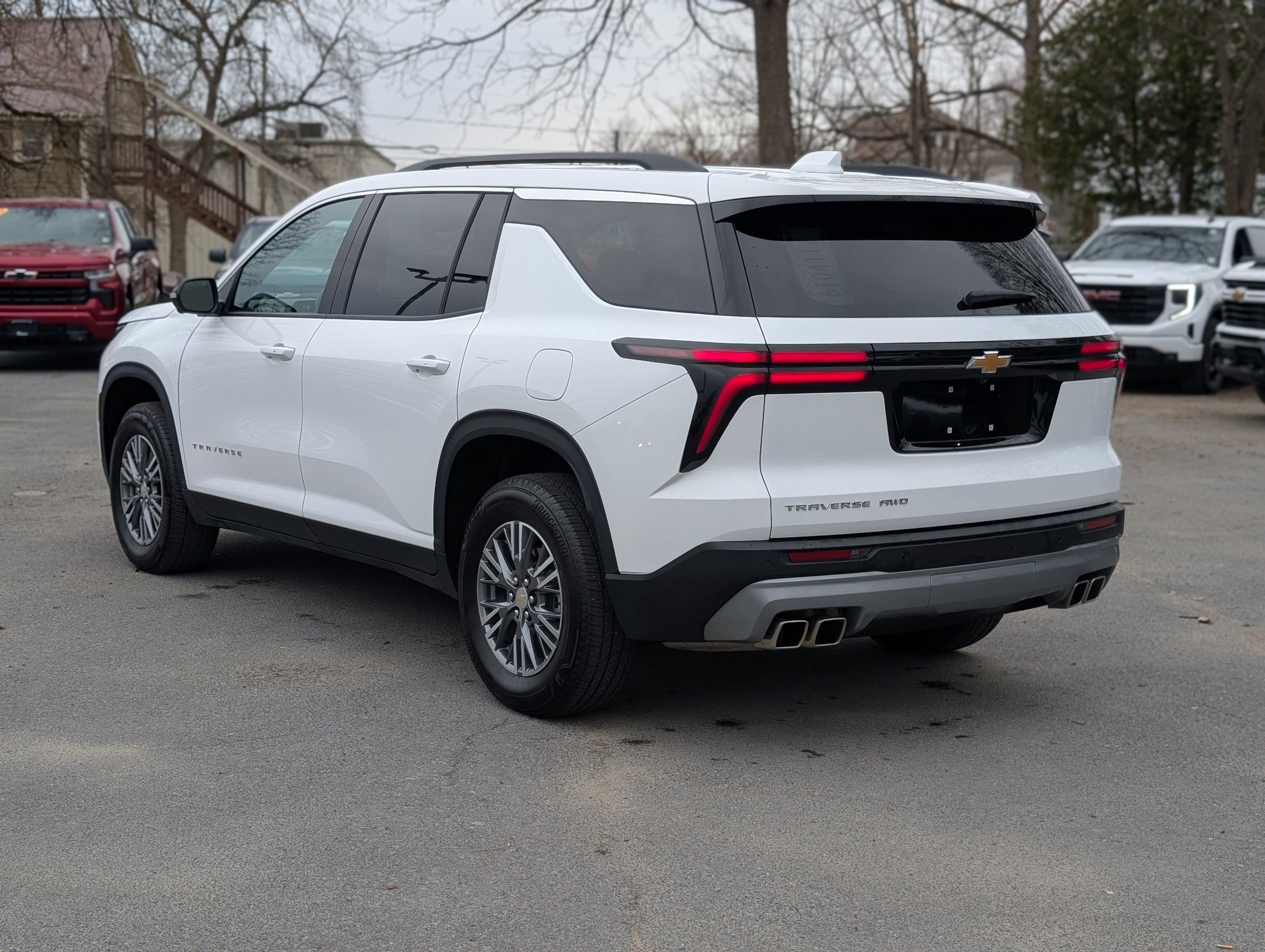 2025 Chevrolet Traverse LT