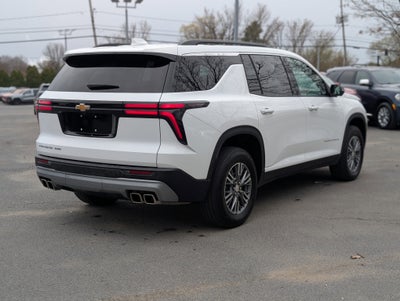 2025 Chevrolet Traverse LT