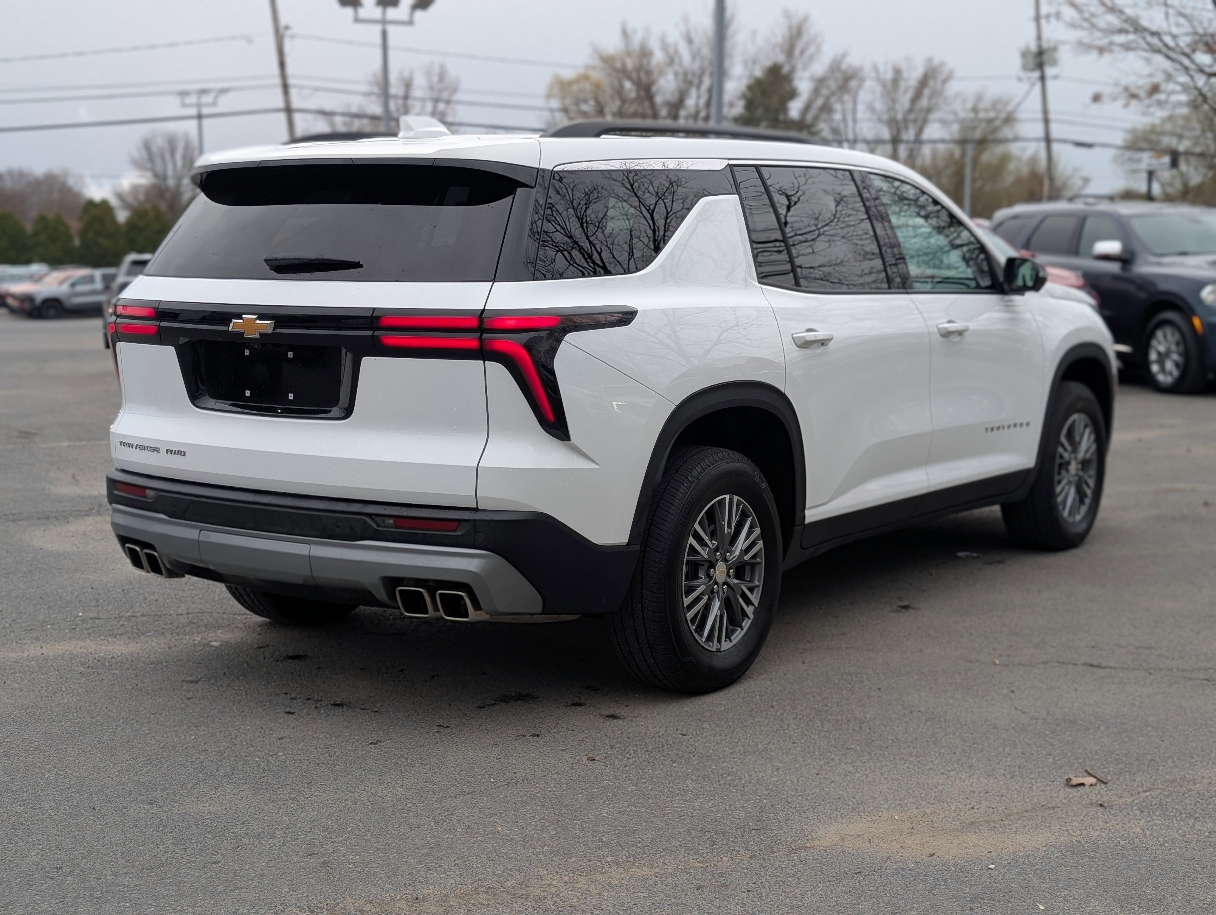 2025 Chevrolet Traverse LT