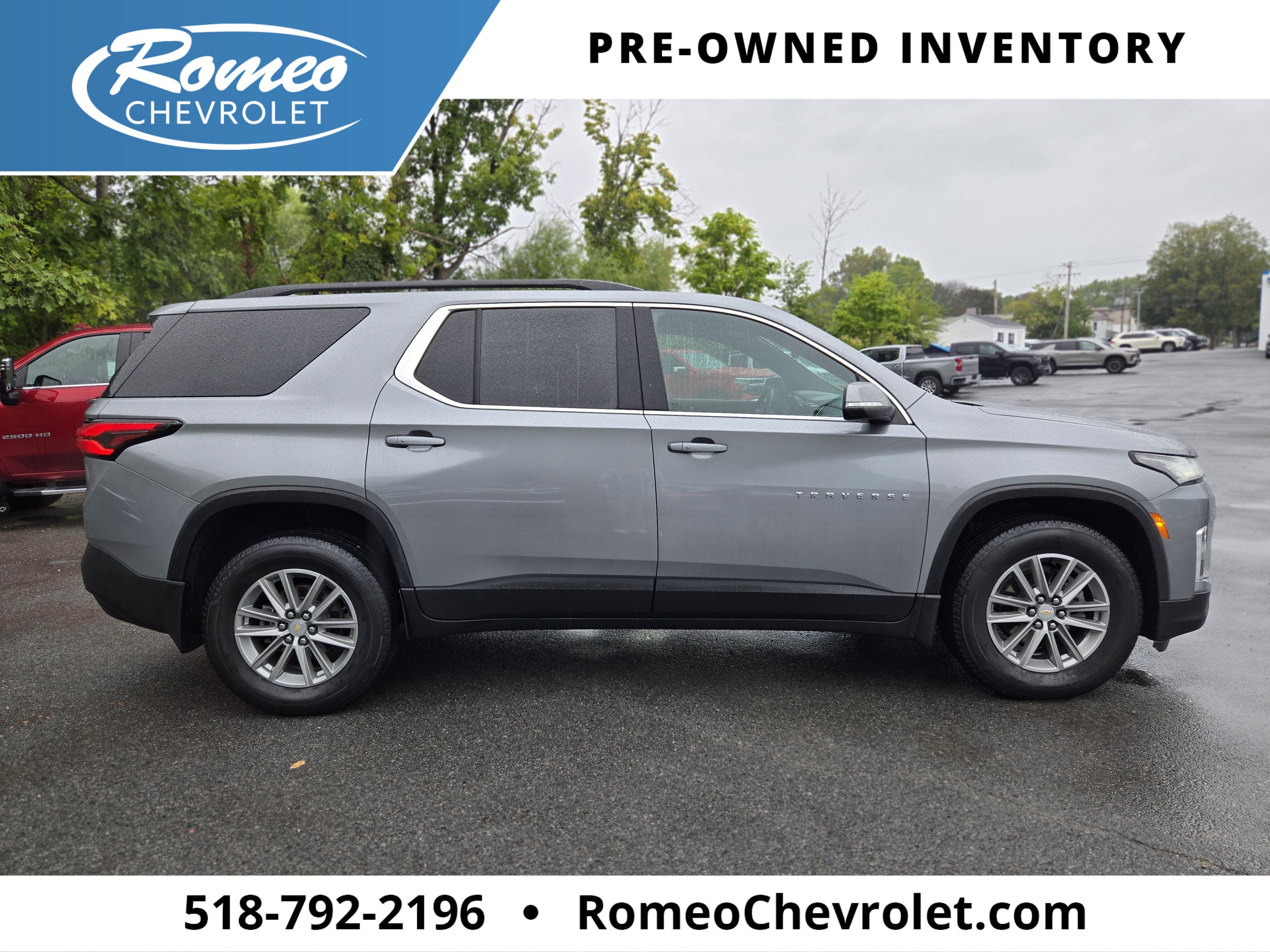 2023 Chevrolet Traverse LT Leather