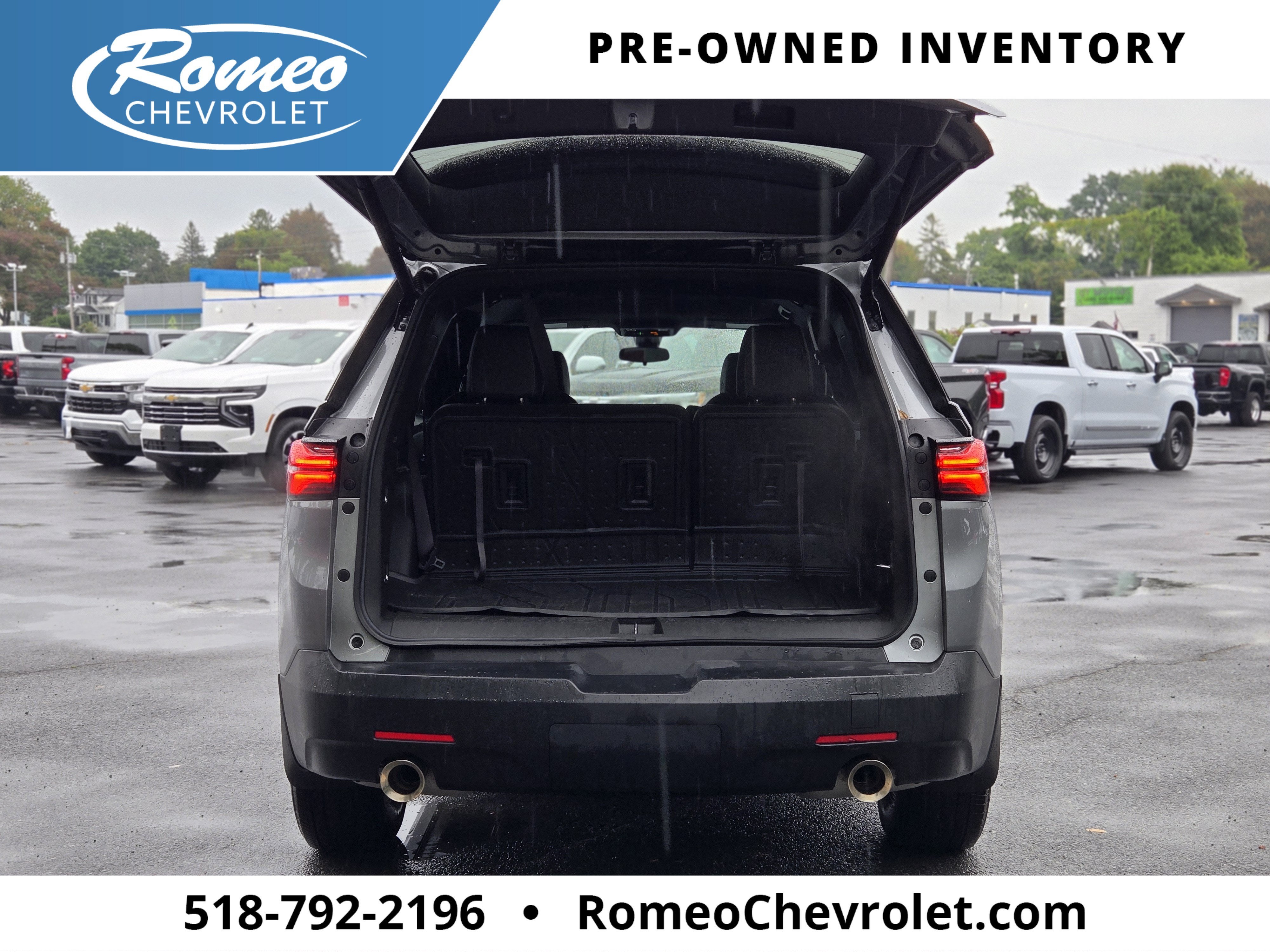 2023 Chevrolet Traverse LT Leather