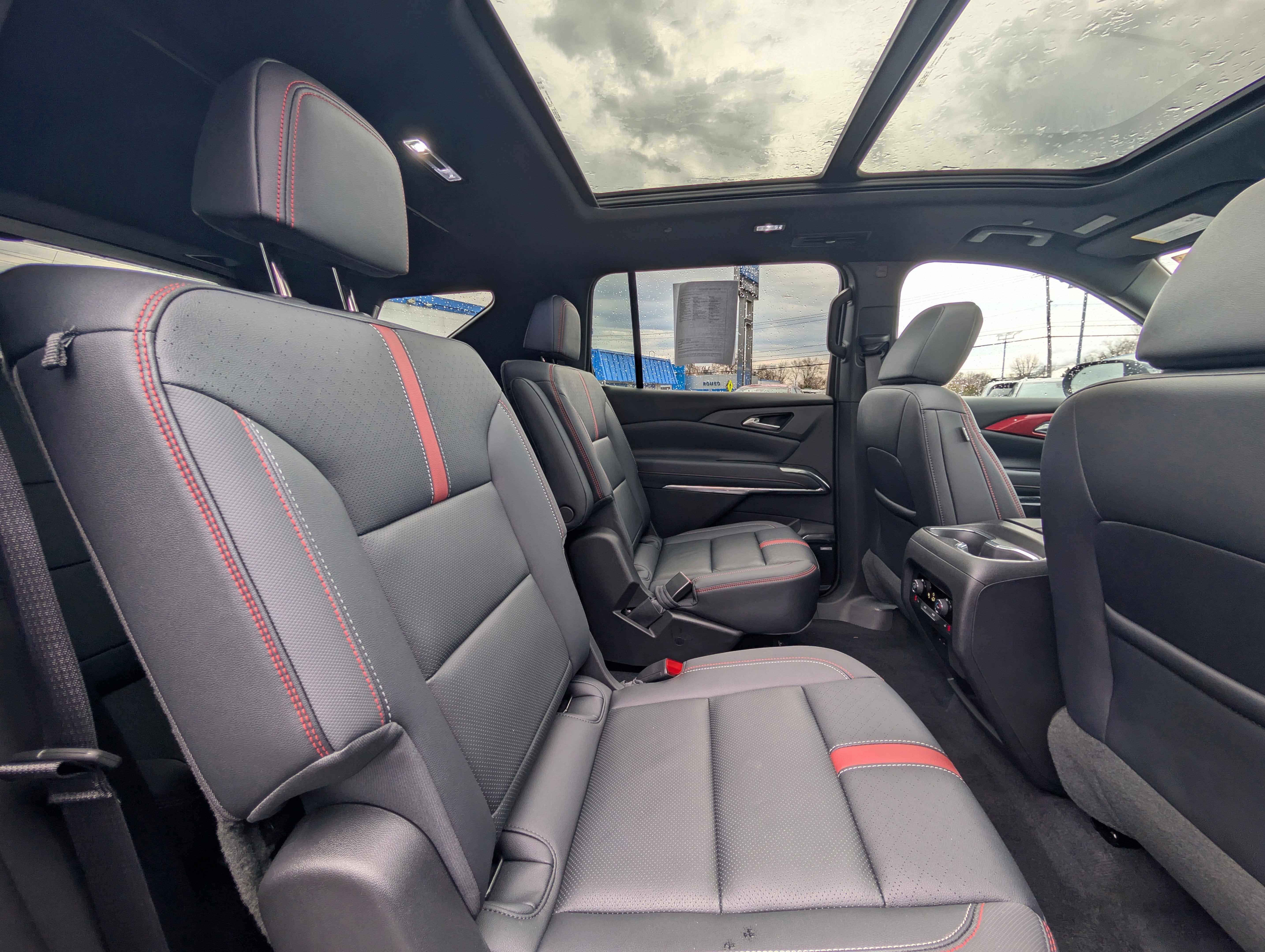 2025 Chevrolet Traverse RS