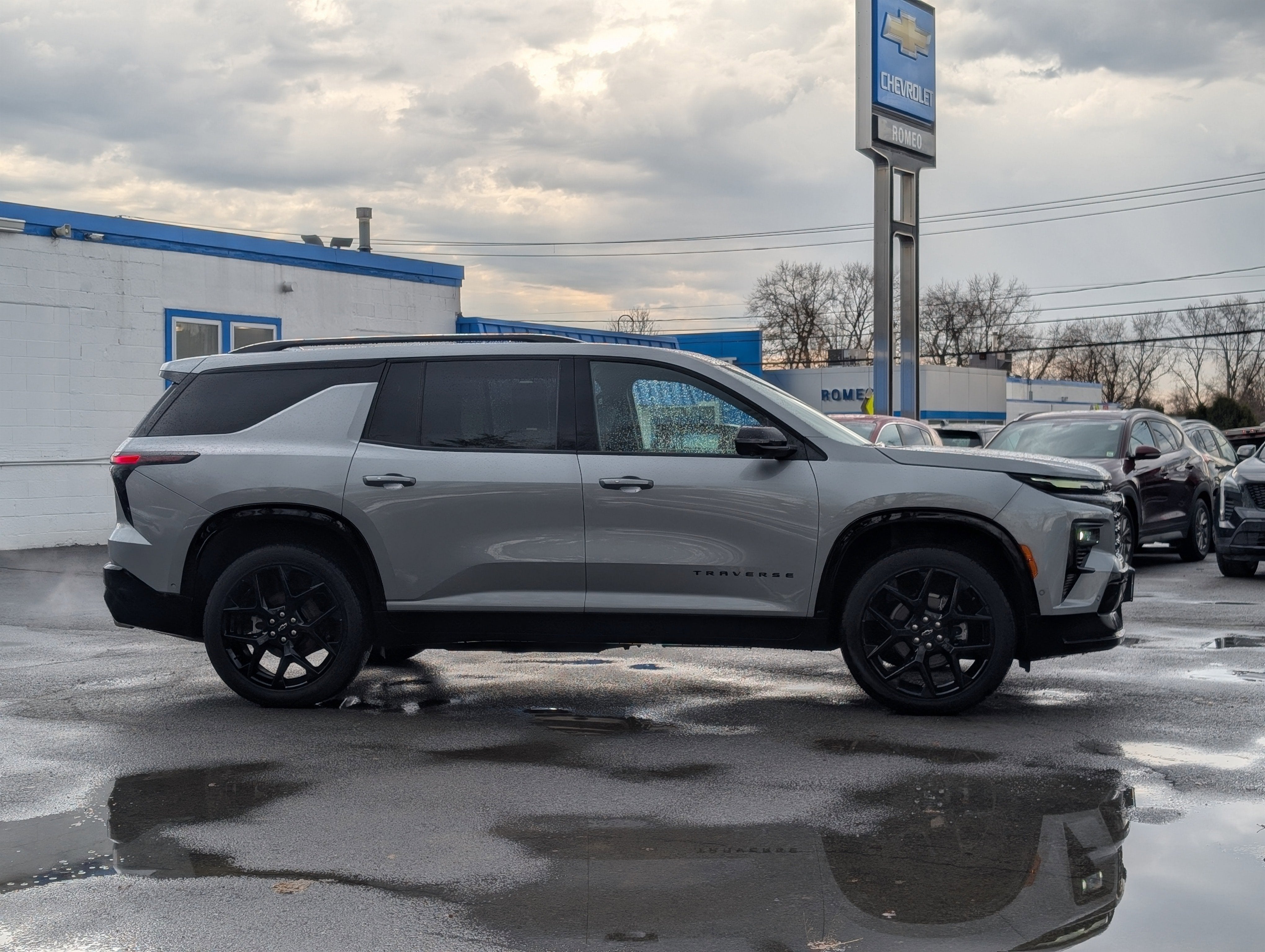 2025 Chevrolet Traverse RS