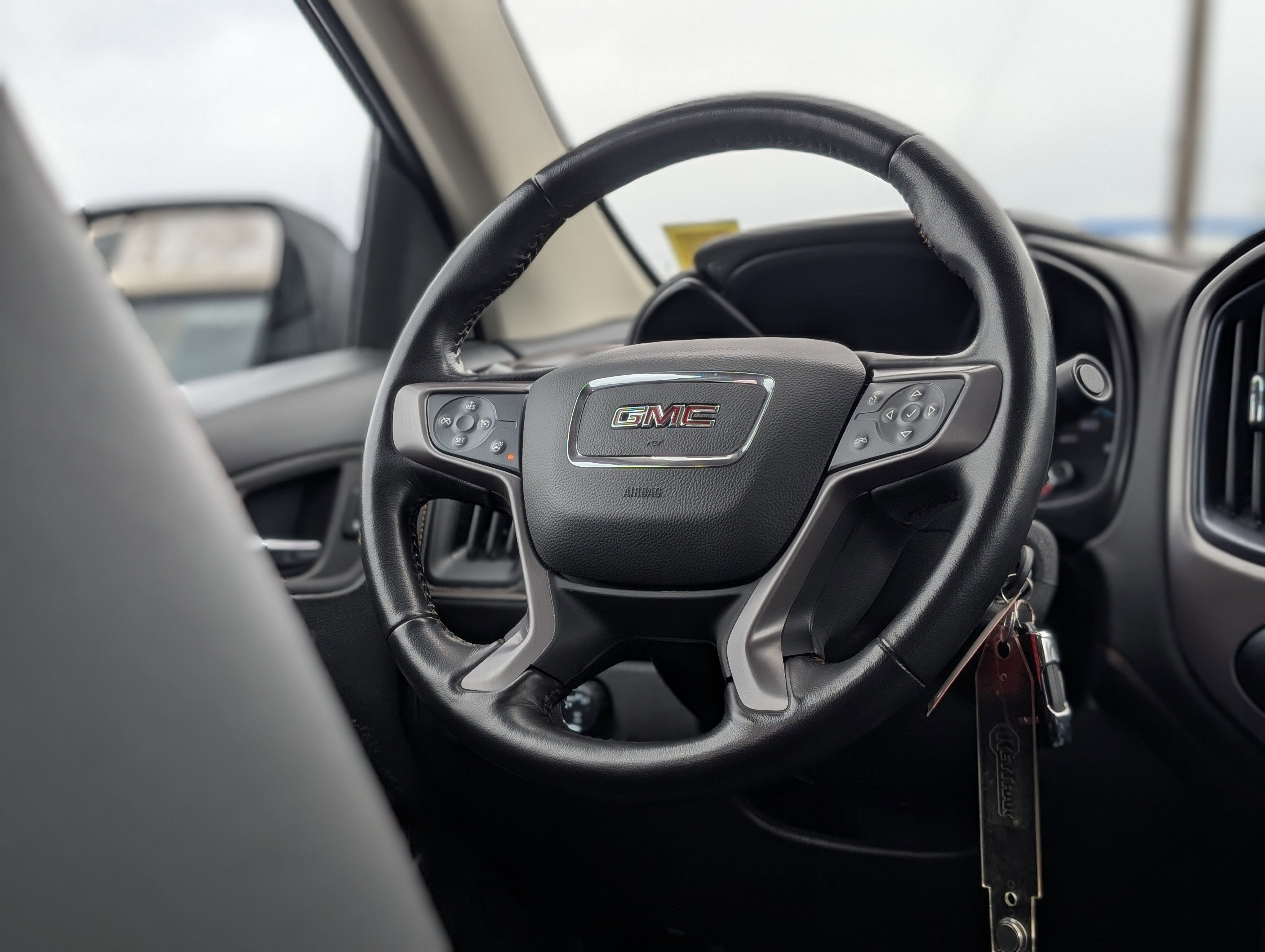 2022 GMC Canyon AT4 - Leather