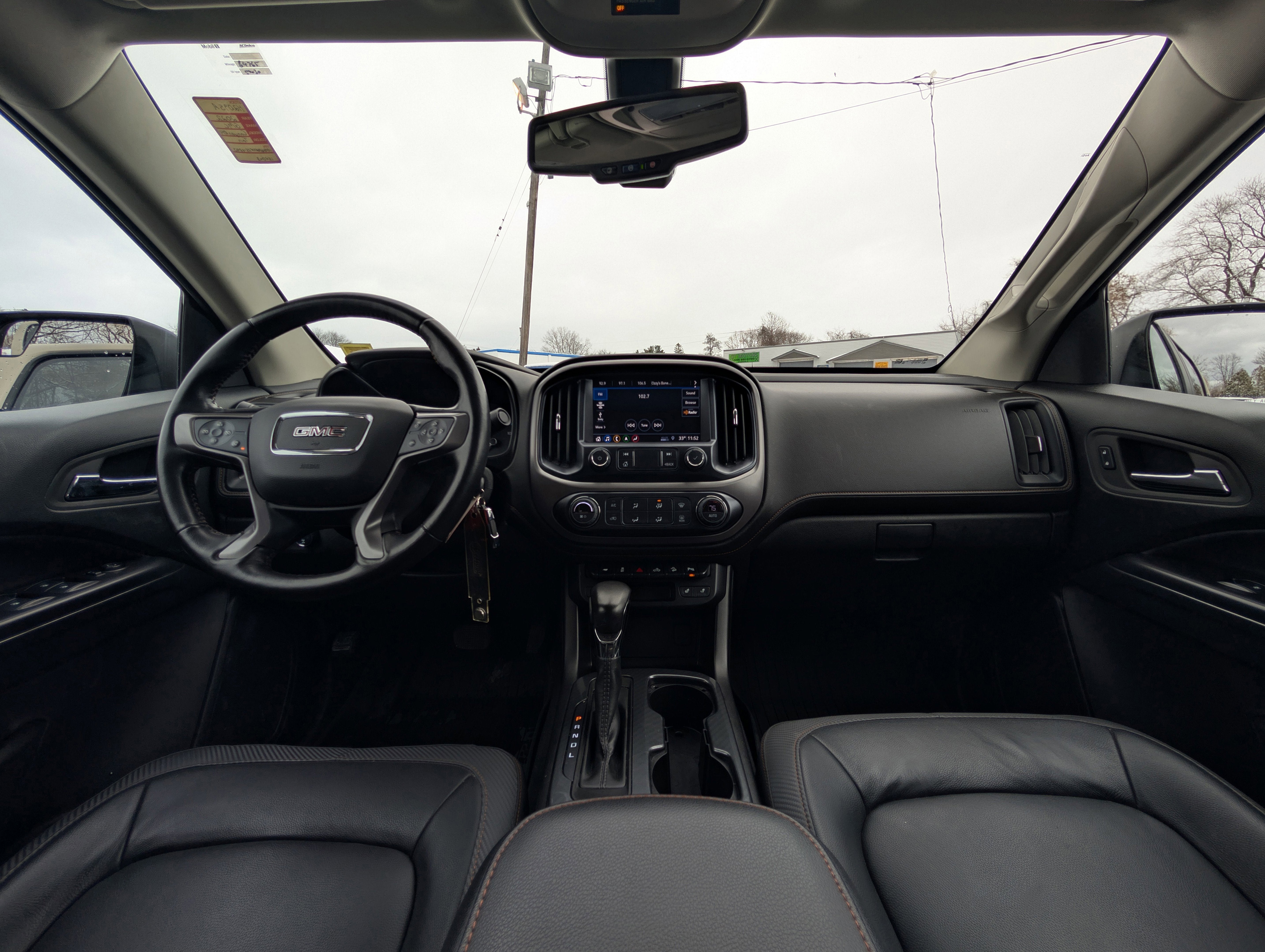 2022 GMC Canyon AT4 - Leather