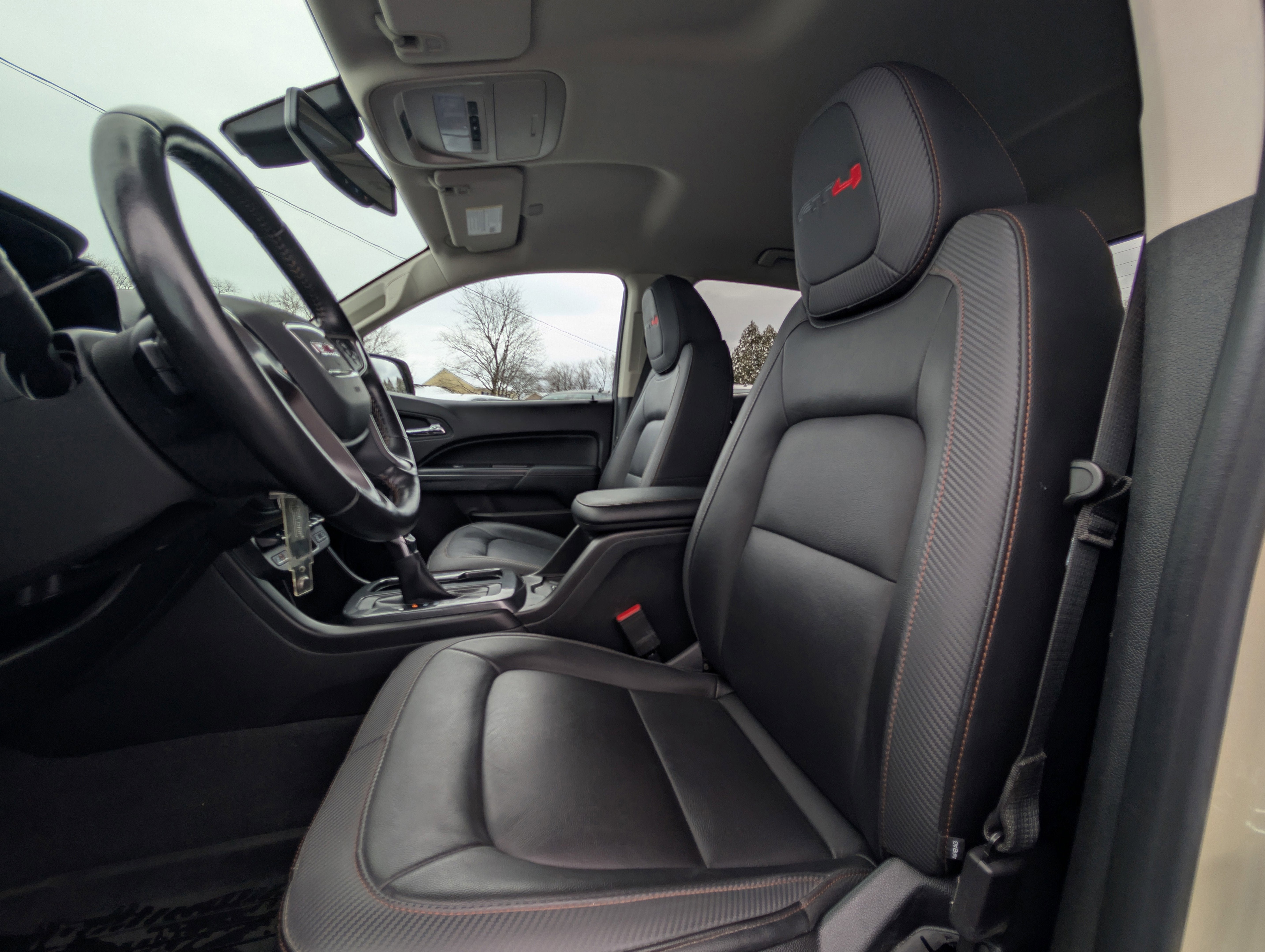 2022 GMC Canyon AT4 - Leather