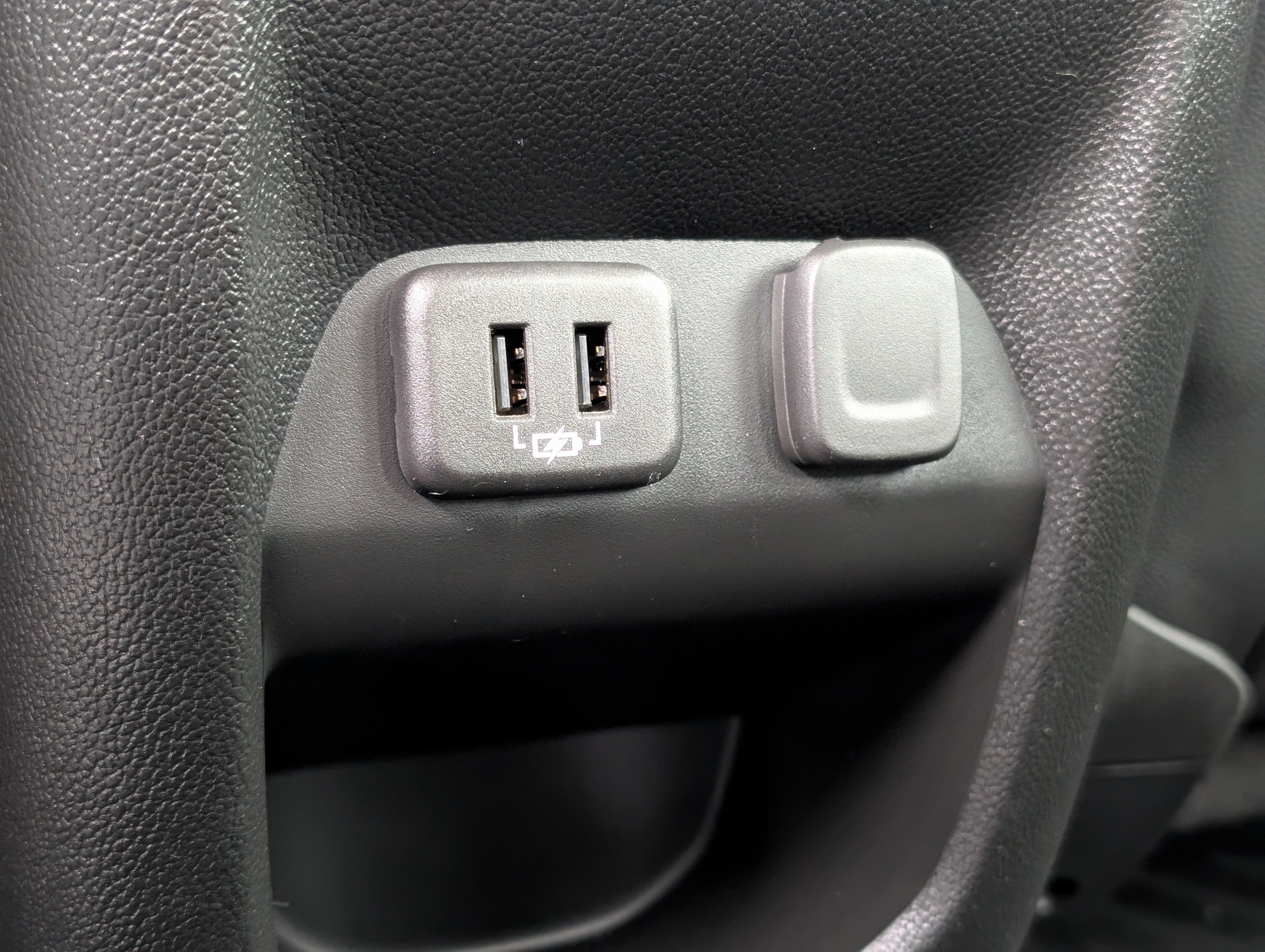 2022 GMC Canyon AT4 - Leather